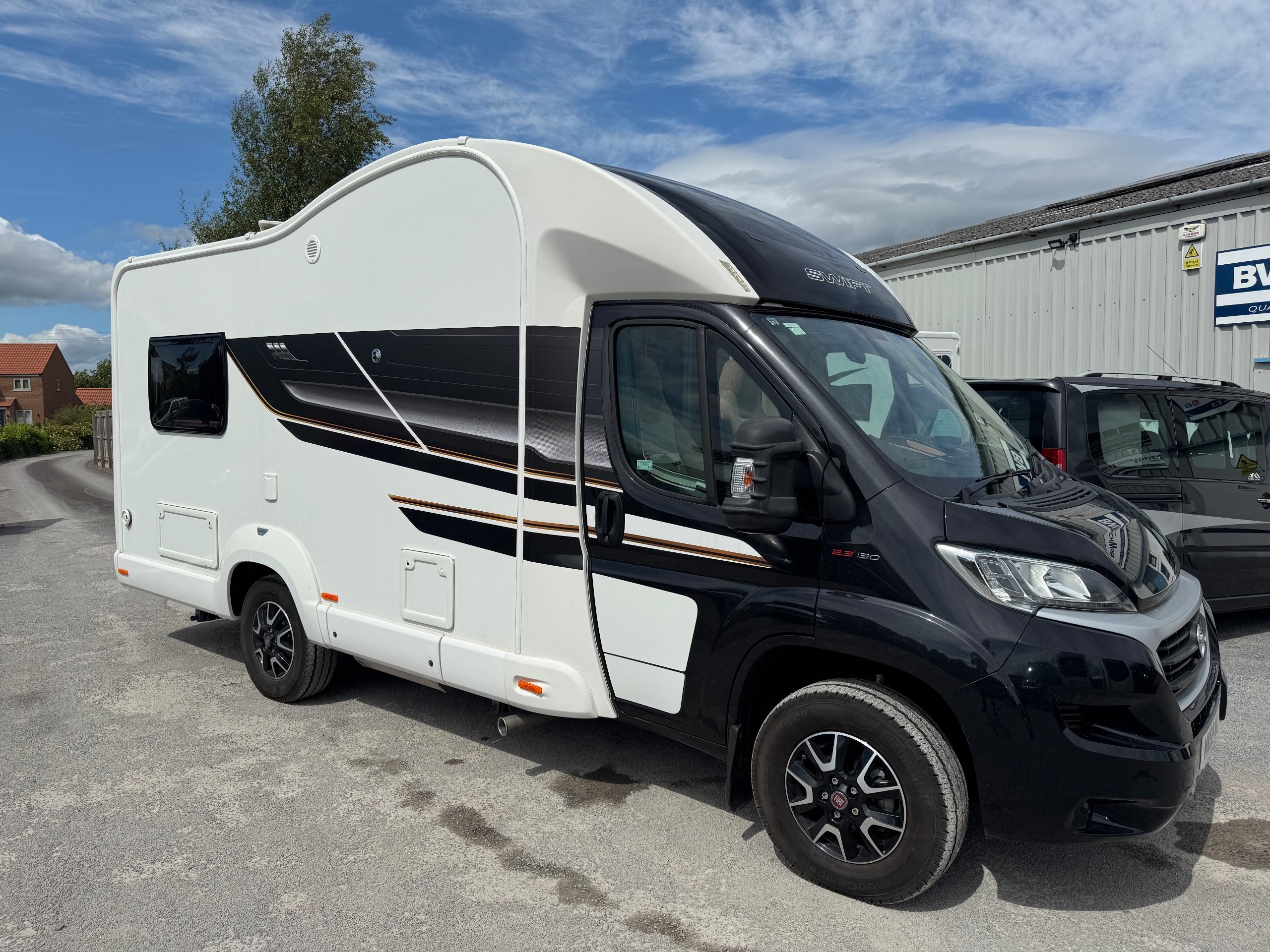 2019 Bessacarr 562 - Exterior - Front