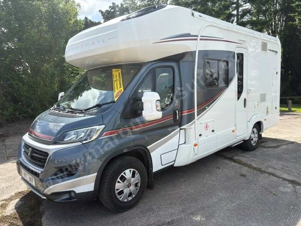 AUTOTRAIL TRACKER RS - Exterior - Front