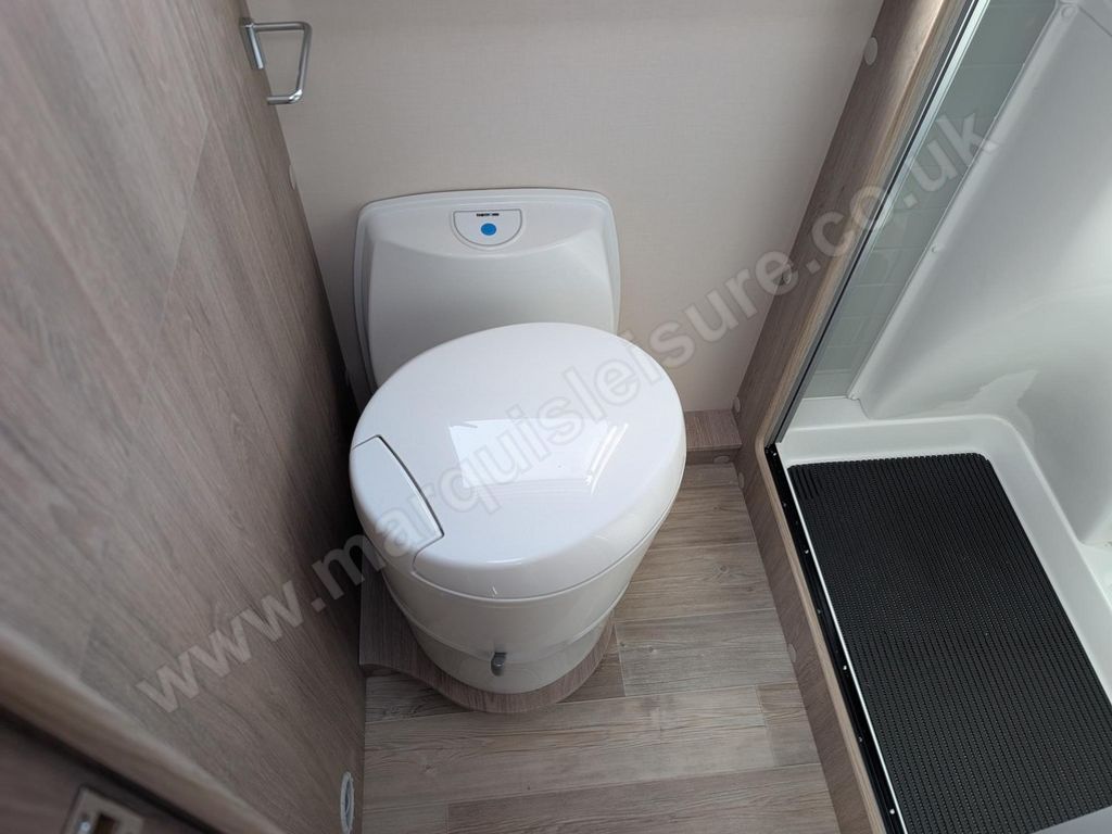 Auto-Sleepers BROADWAY EK TB LP