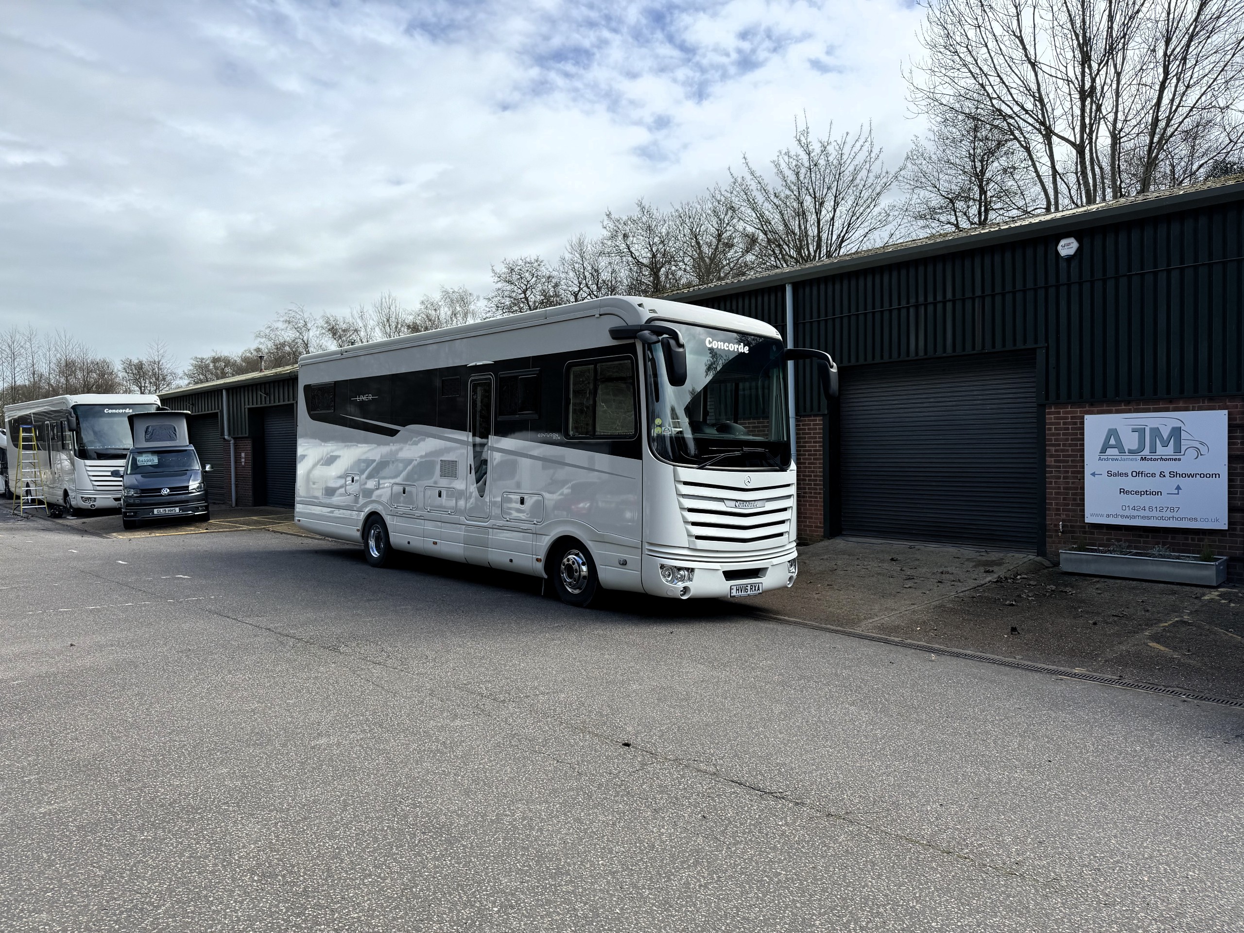2016 Concorde Liner Centurion 990G