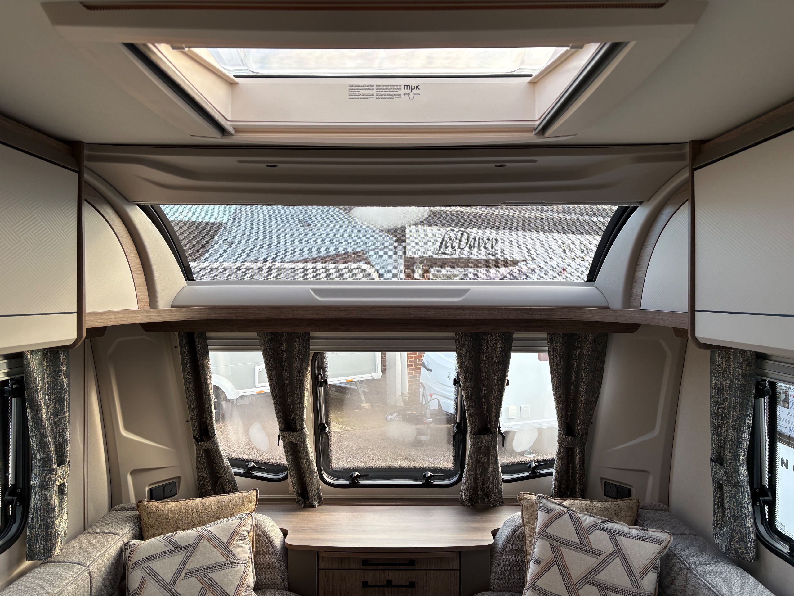 Coachman Acadia 460