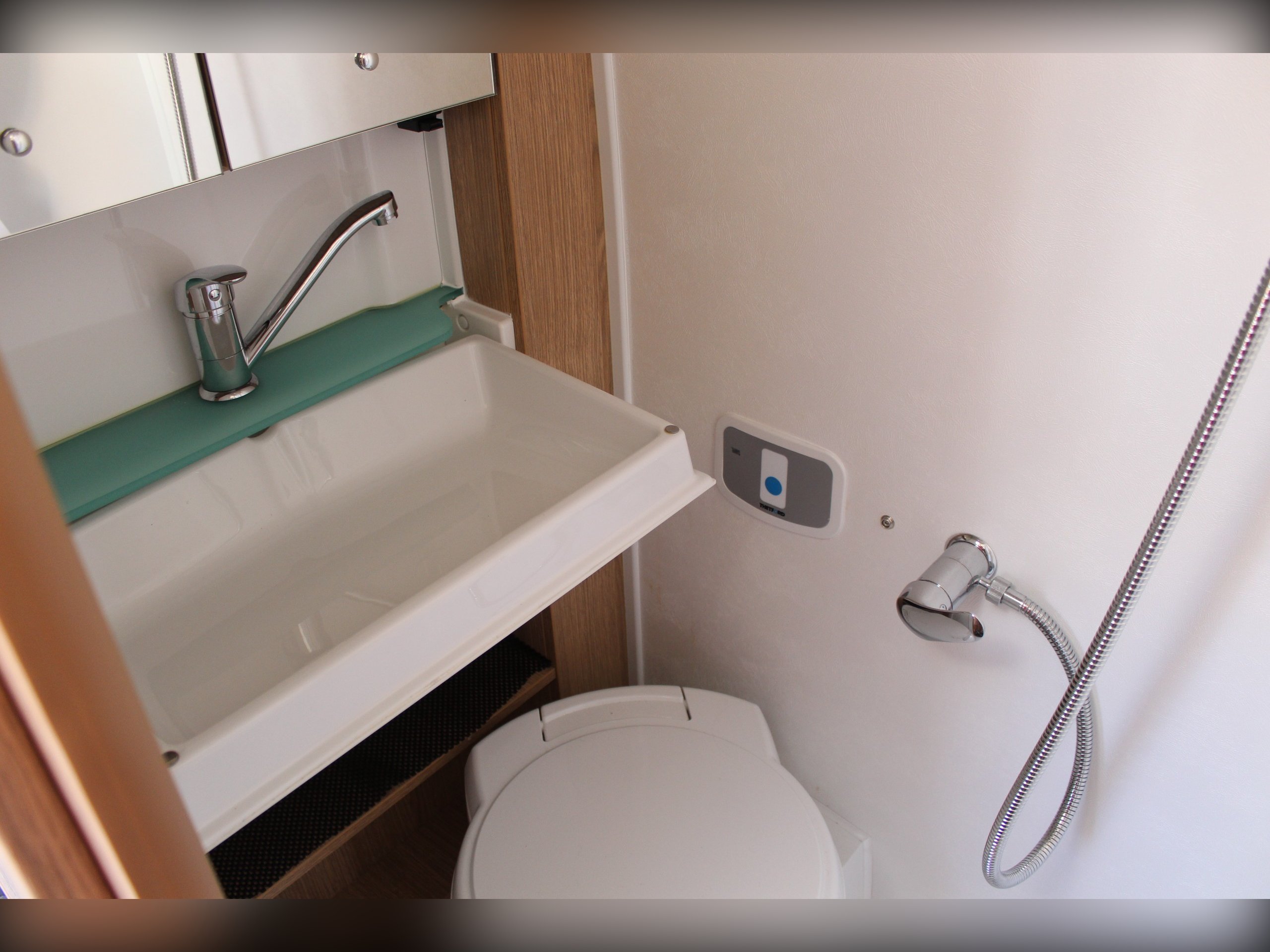 2024 Auto-Trail V Line 610 Se