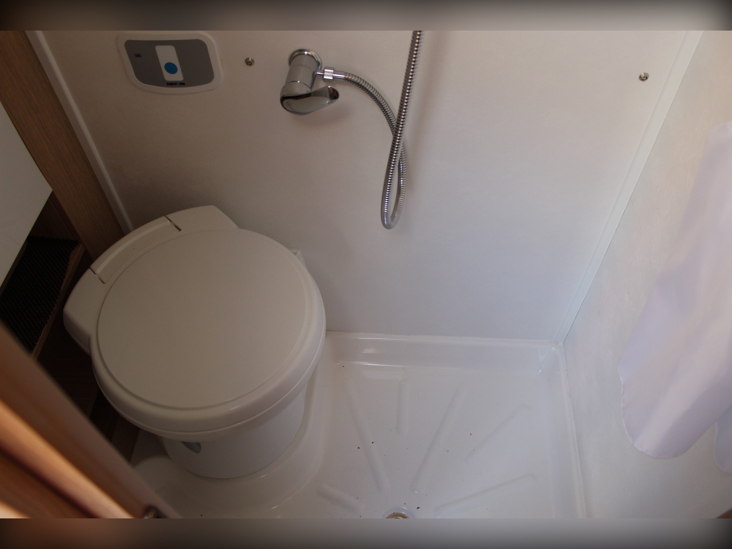 2024 Auto-Trail V Line 610 Se