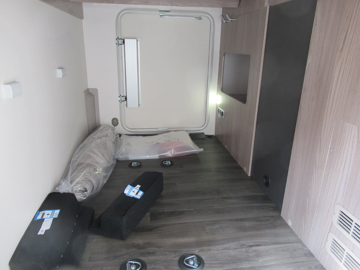 Swift Voyager 584