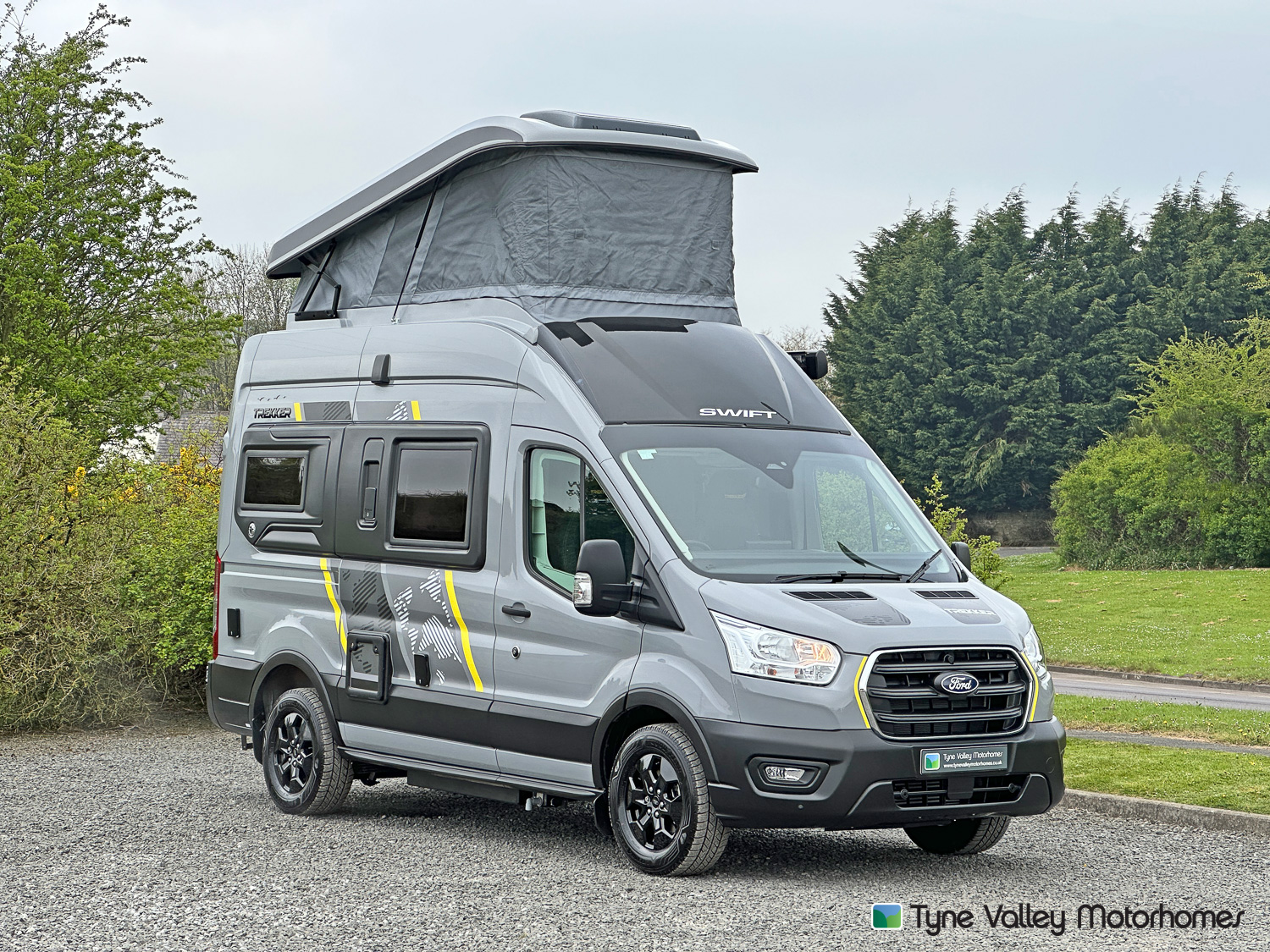 Swift Trekker - Exterior - Front