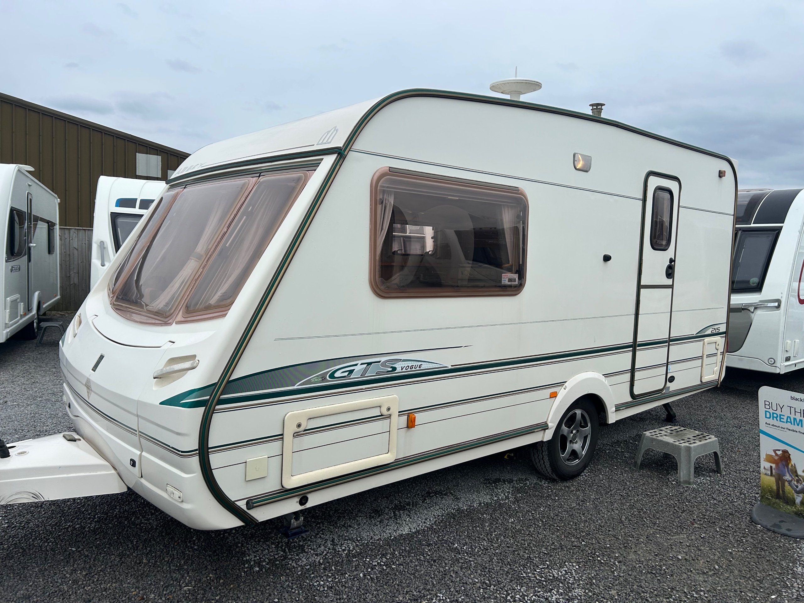 2003 Abbey GTS Vogue - Exterior - Front