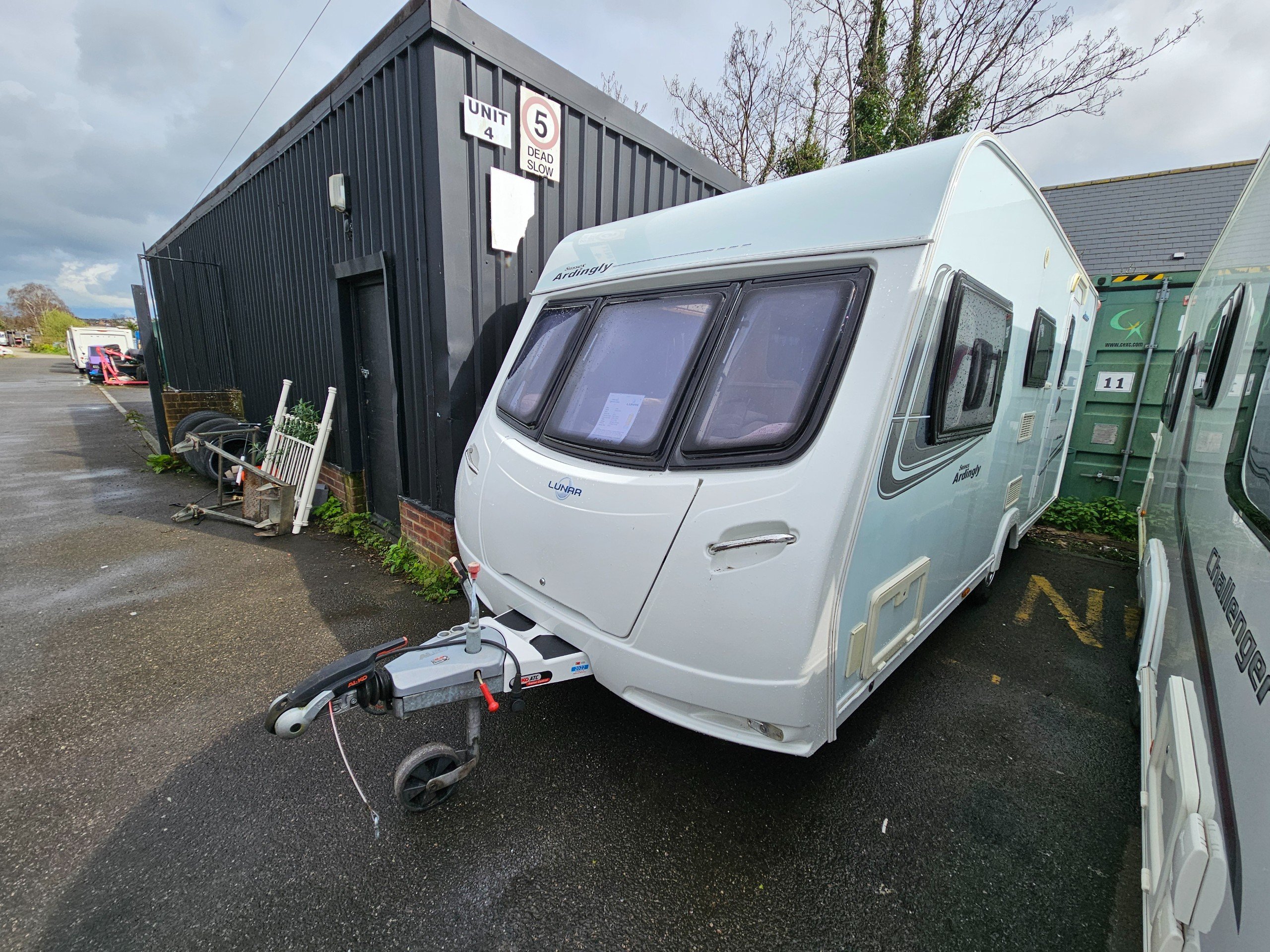 2013 Lunar Quasar 462 - 4-Berth Caravan with End-Washroom and Solar Panel - Exterior - Front