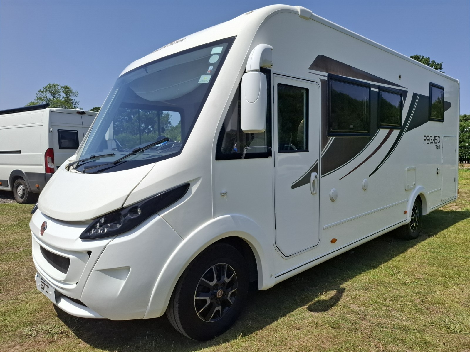 Roller Team Pegaso 740 - Exterior - Front