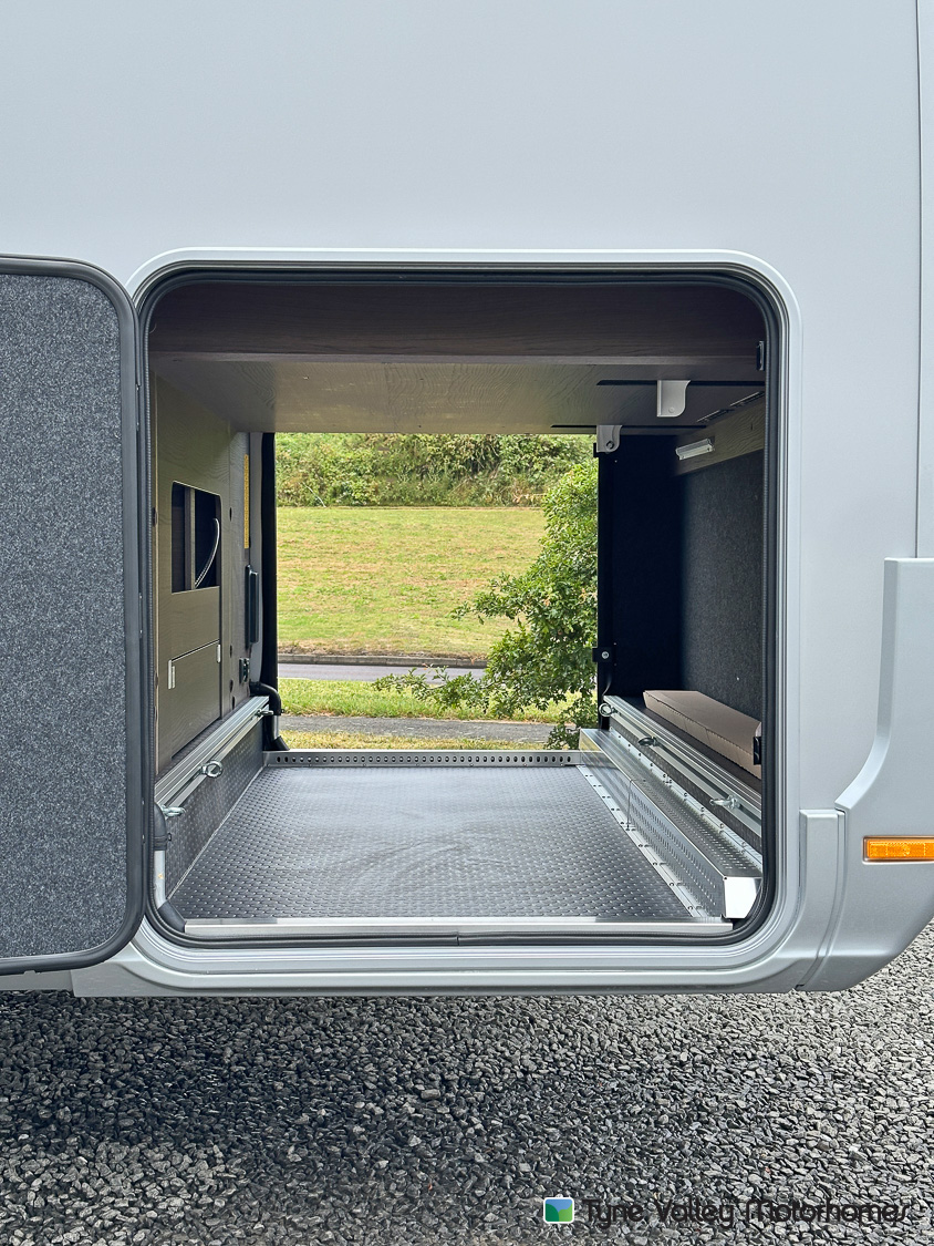 2026 Adria Matrix Supreme 670DC