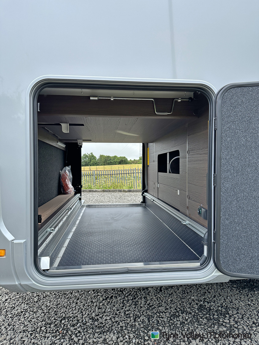 2026 Adria Matrix Supreme 670DC