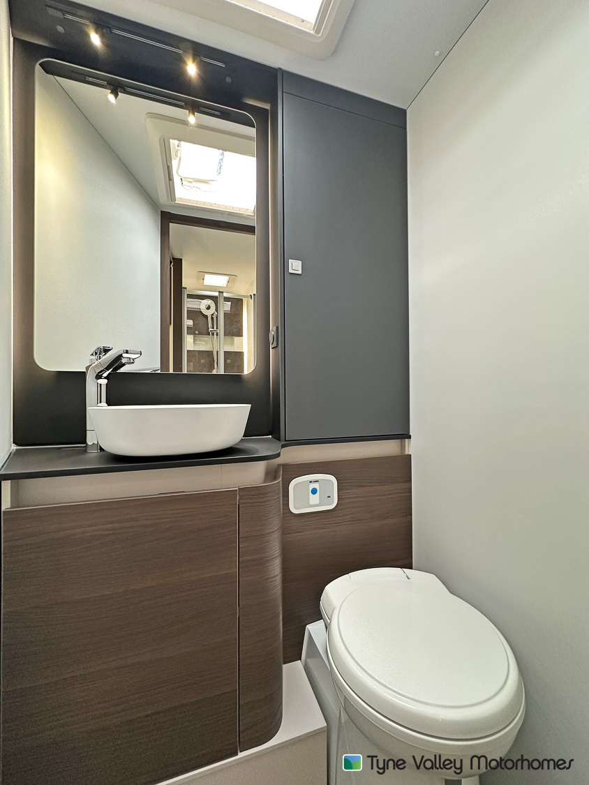 2026 Adria Matrix Supreme 670DC