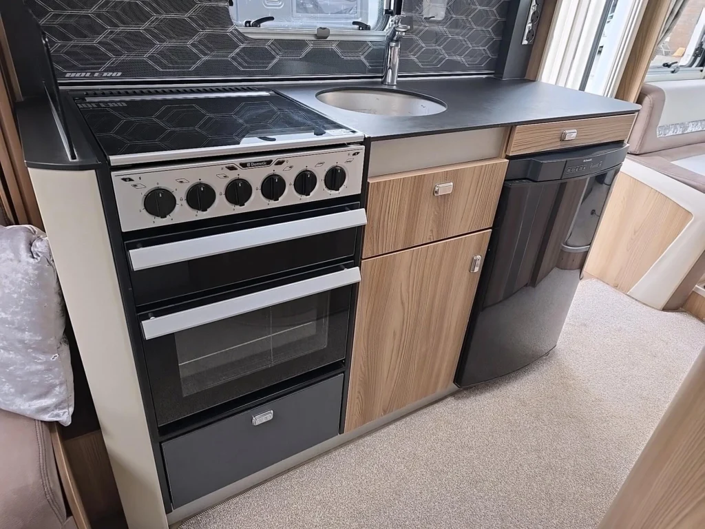 2000 Bailey Used 2016 Bolero 744 Pr Motorhome