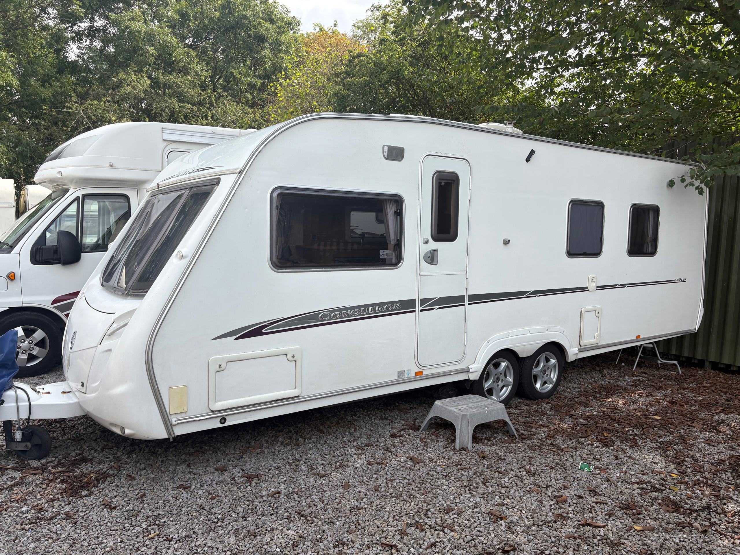 Swift Conqueror 645 - Photo 1