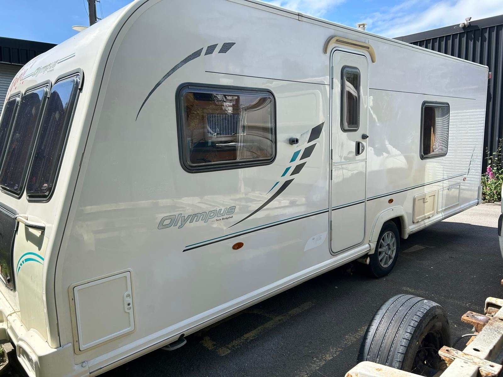 2010 Bailey Olympus - Exterior - Side