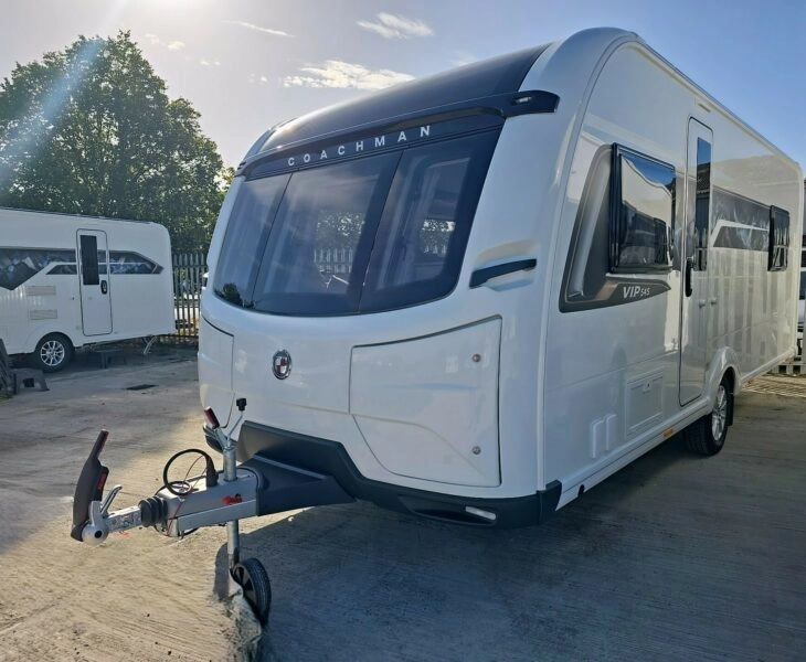 Coachman Vip 545 - Exterior - Front