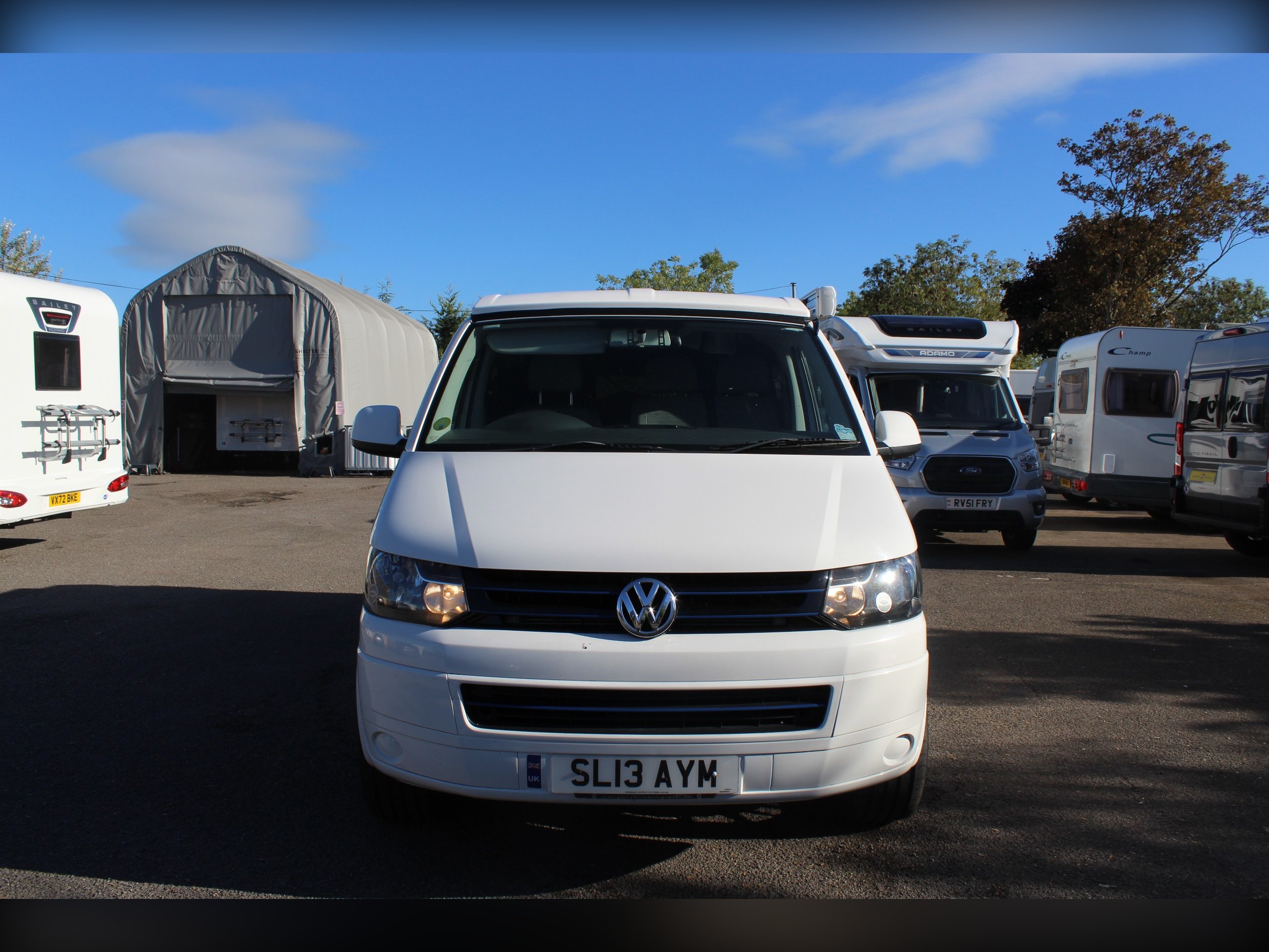 2013 Volkswagen Transporter - Exterior - Front