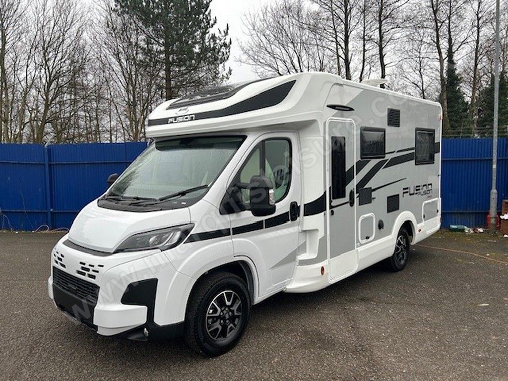 2025 MCLOUIS FUSION 330 - Exterior - Front
