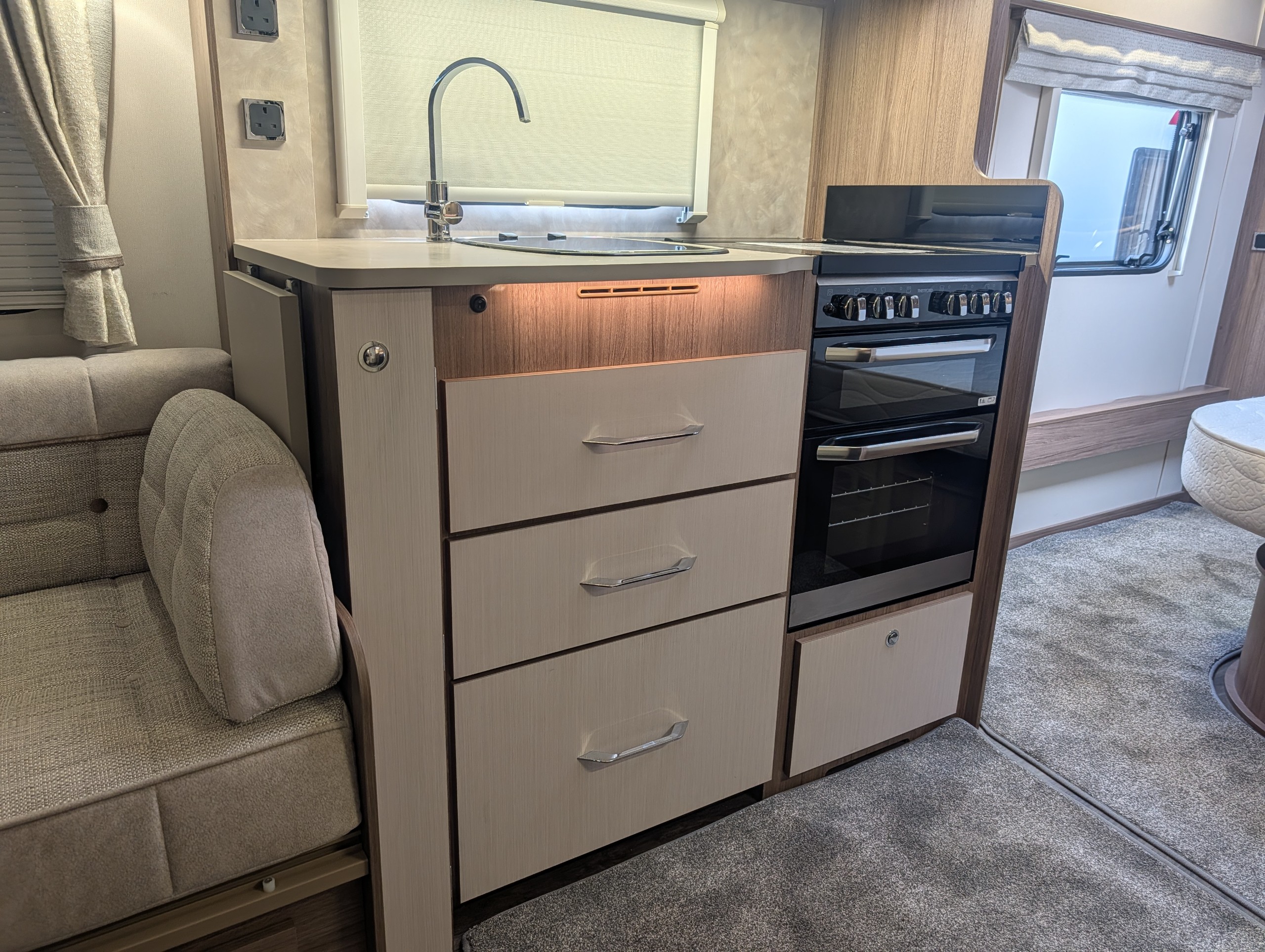 2020 Coachman VIP 575/4 Kingsham Sussex Special Edition