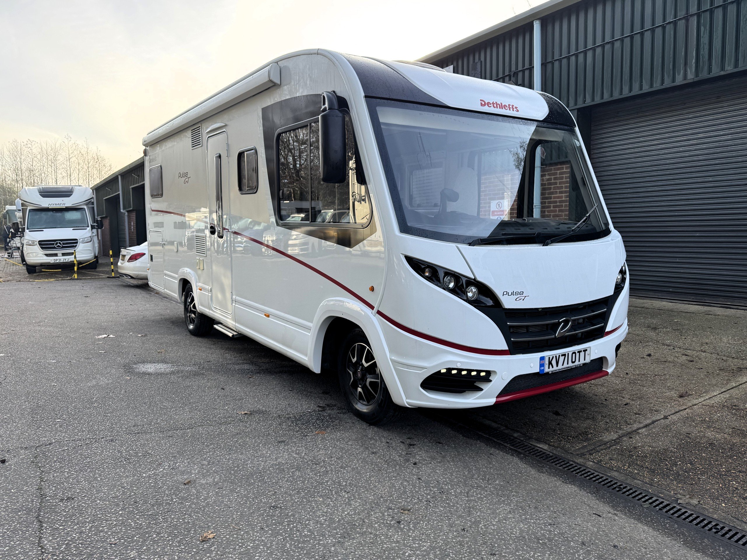 2021 Dethleffs Pulse GT I7051 EBL - Exterior - Front