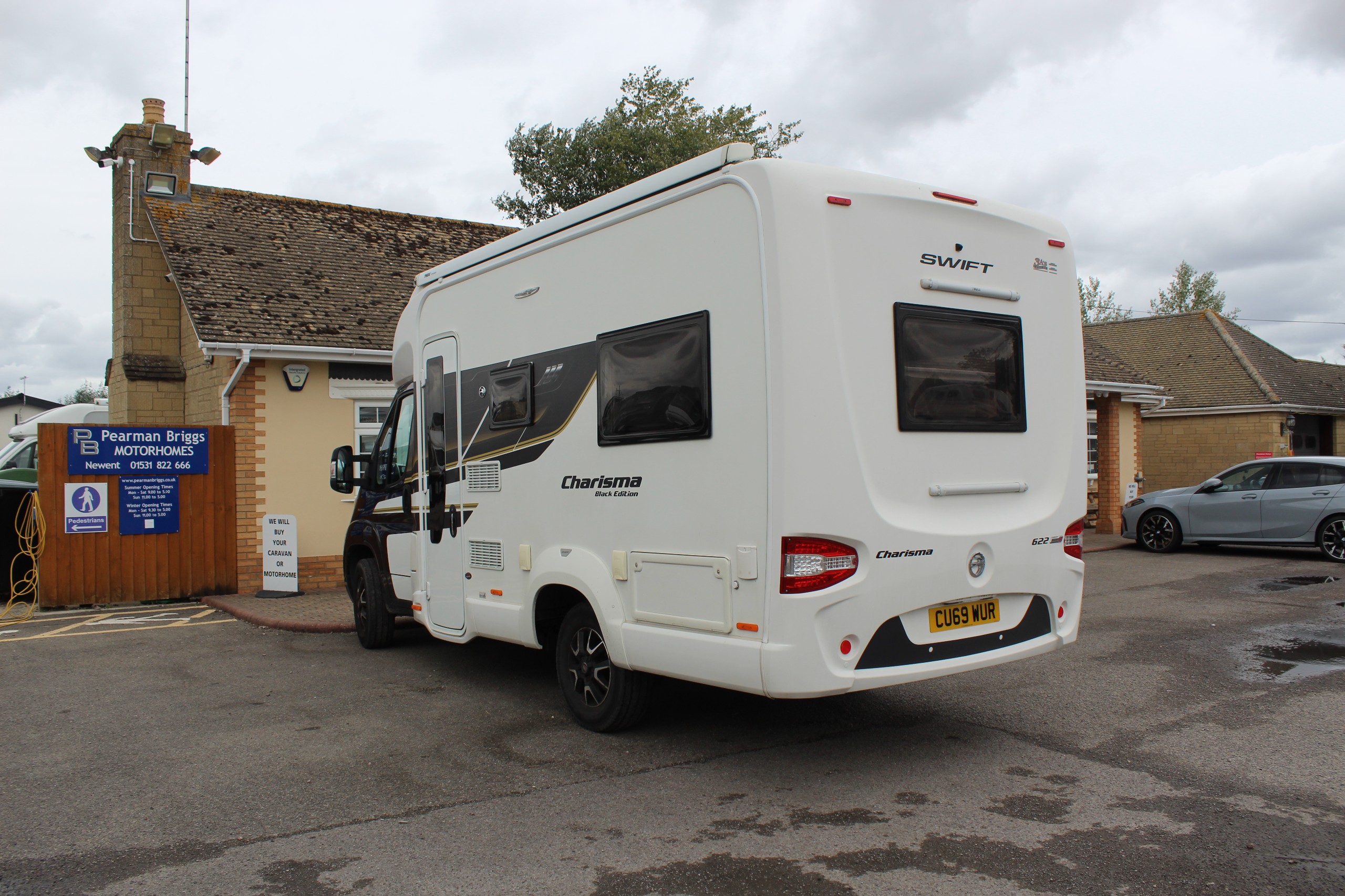2020 Swift Charisma 622