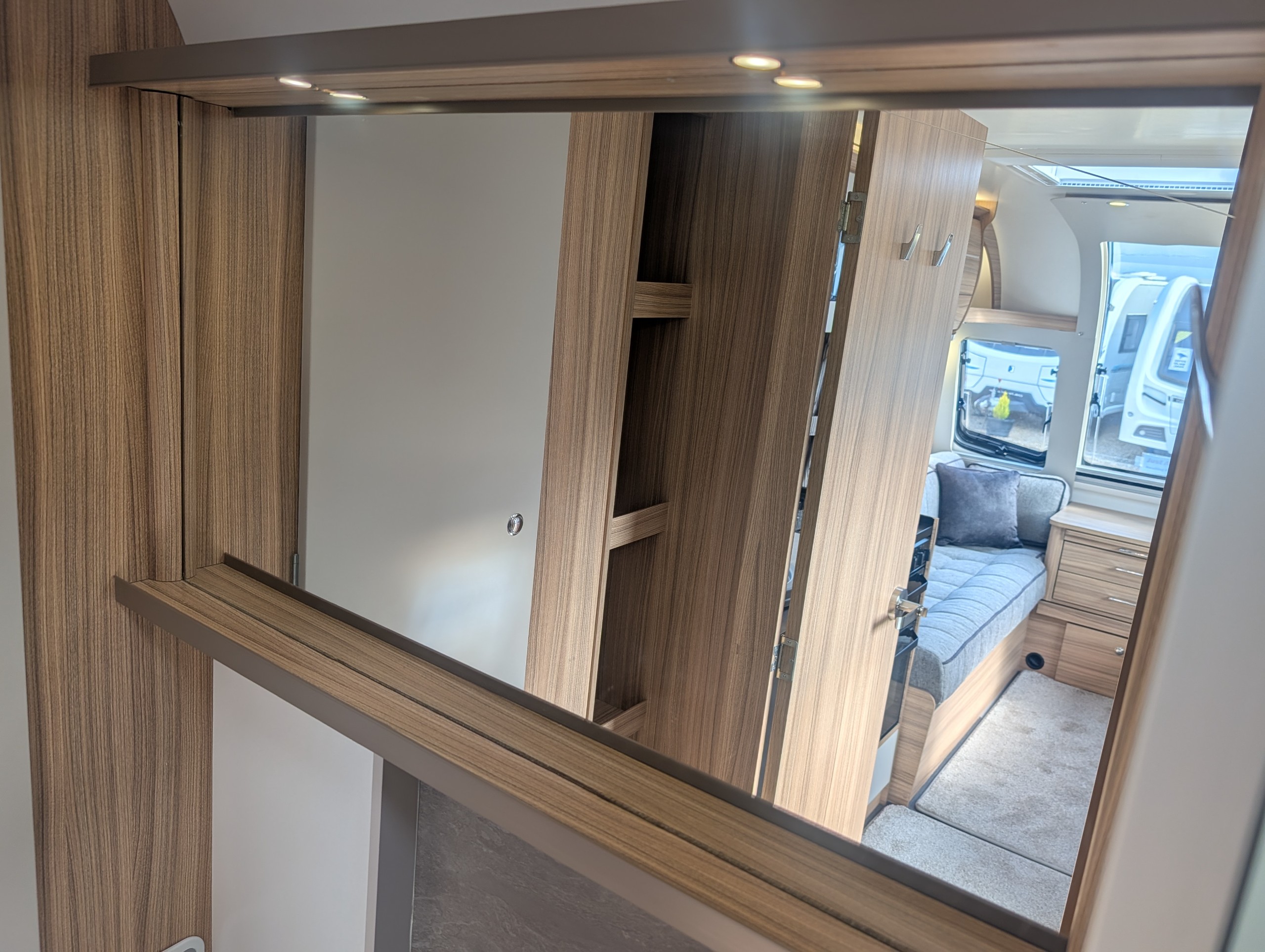 2025 Bailey Phoenix GT75 420