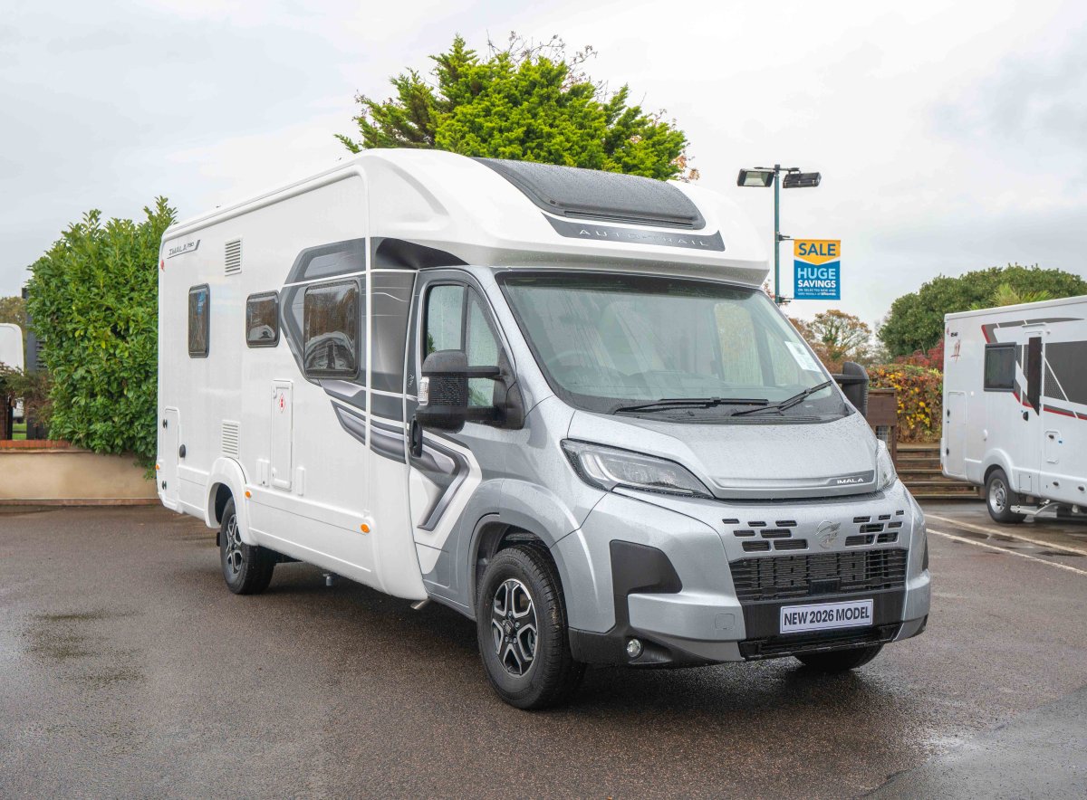 Auto-Trail Imala 730 140BHP Lo Line Automatic 4-Berth French Bed - Photo 1