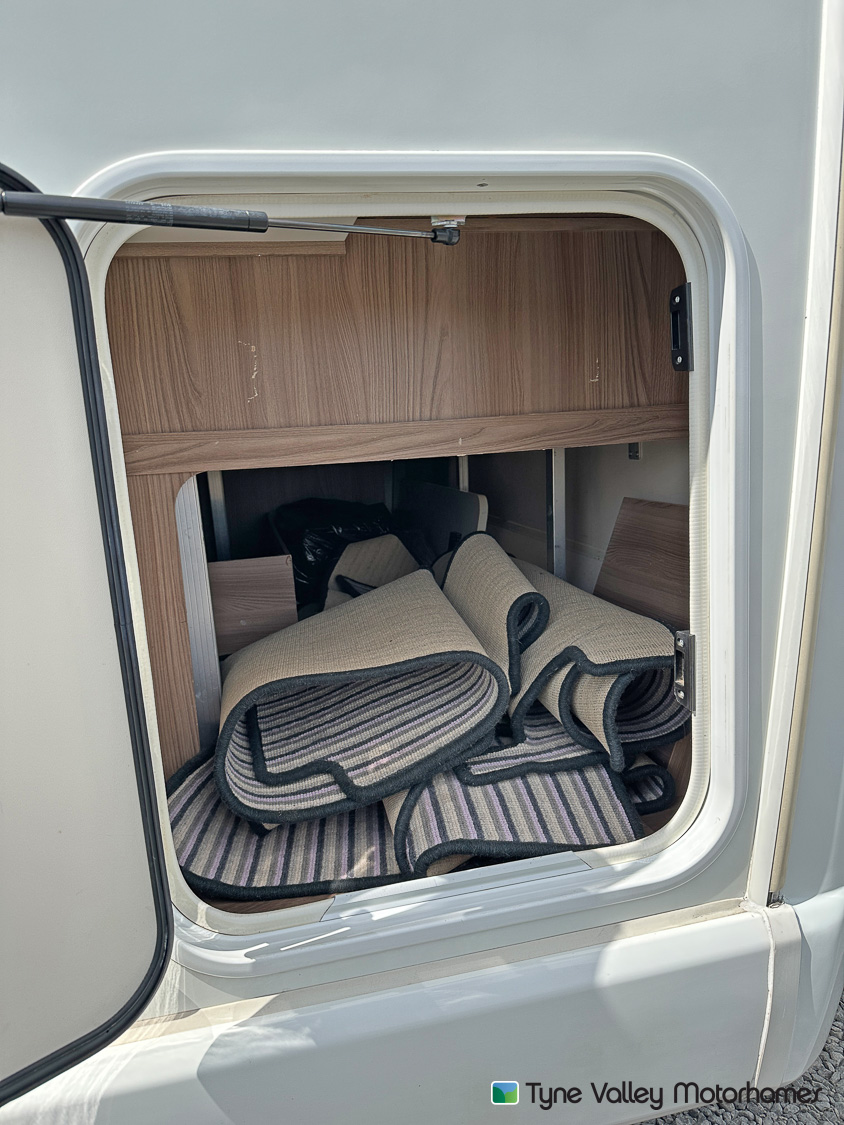 2017 Swift Escape 694