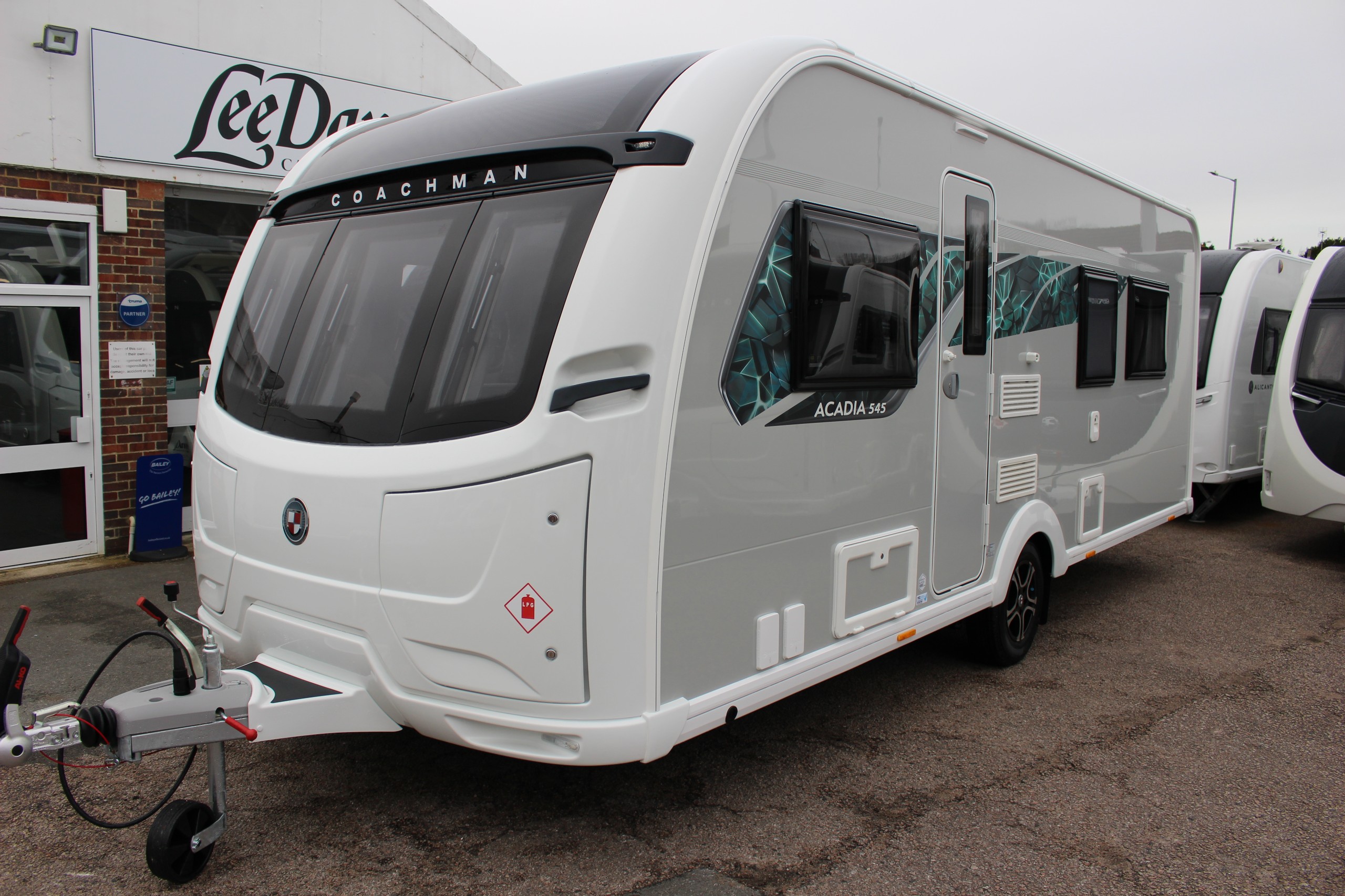 Coachman Acadia 545