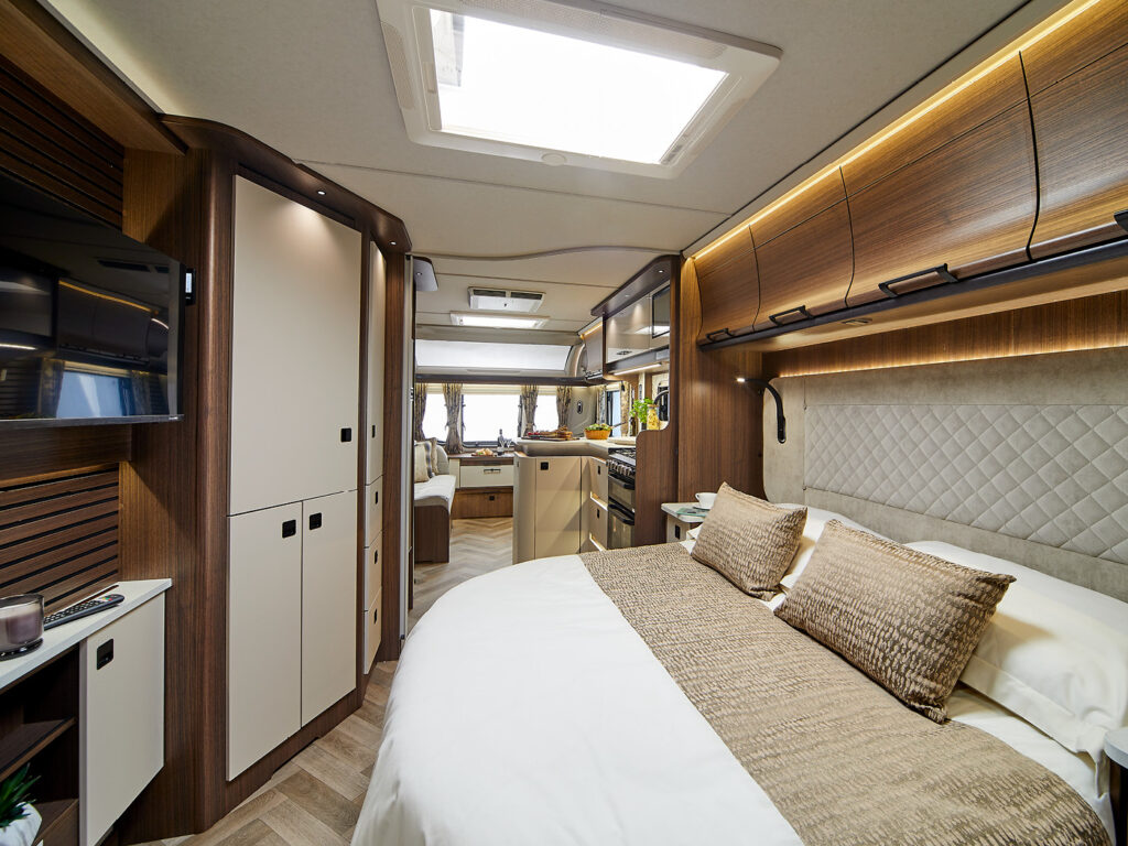 2027 Coachman Lusso III