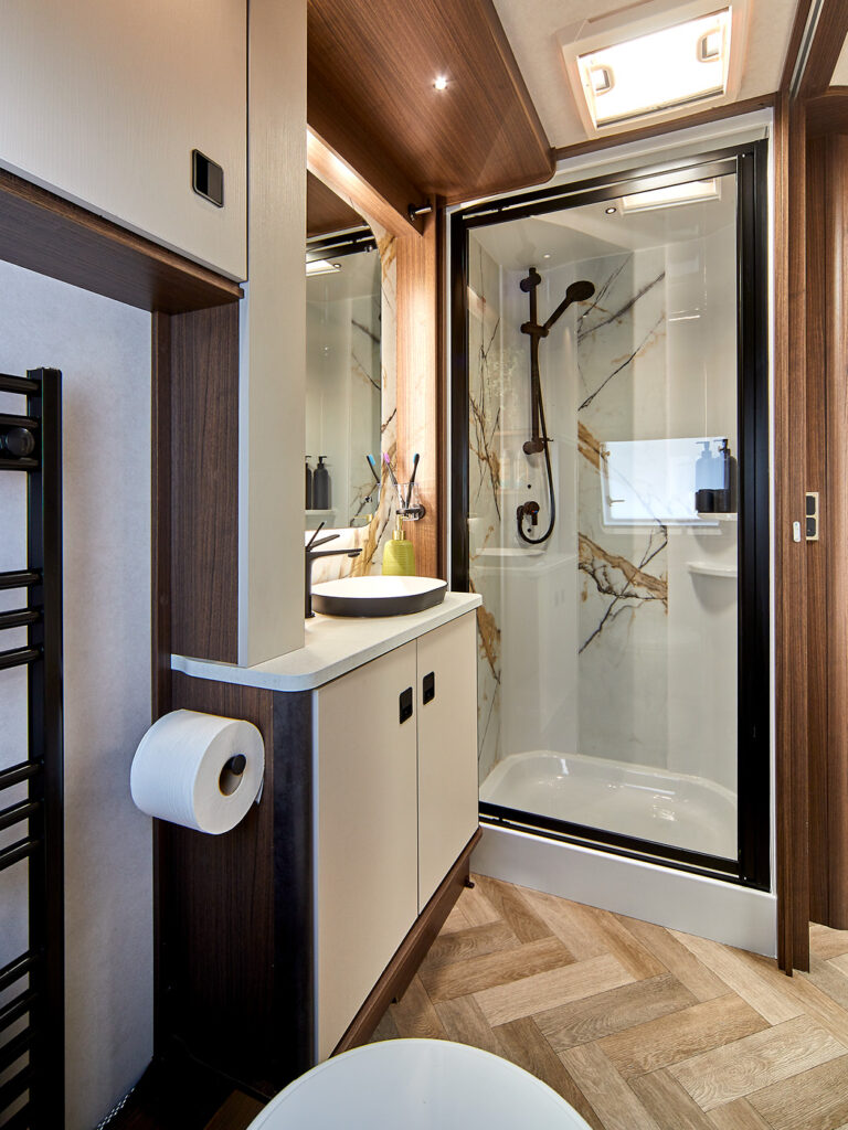 2027 Coachman Lusso III