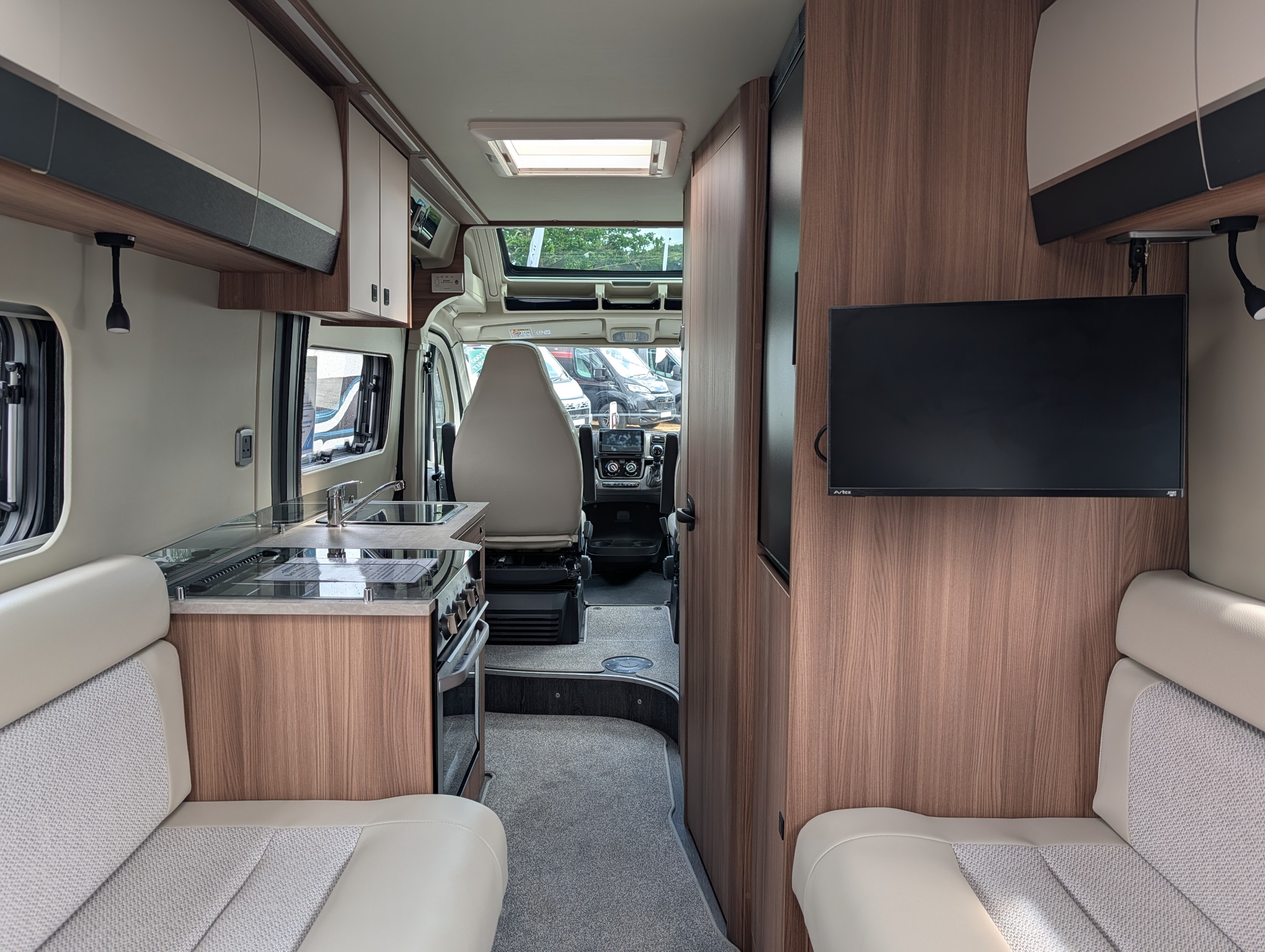 2025 Auto-Trail V-Line 635 Sport