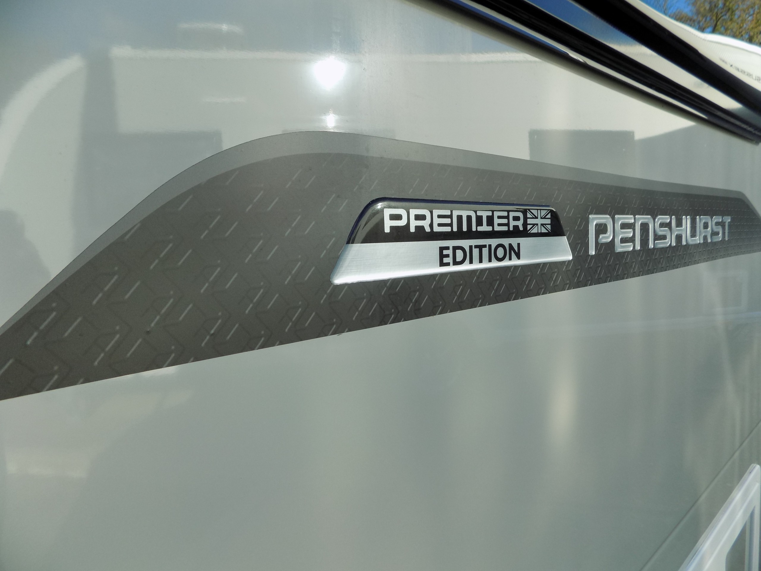 2027 Coachman Acadia 545 Penshurst Premier Plus Sussex Special Edition - LAST ONE, DEMONSTRATOR DISCOUNT, AVAILABLE NOW!