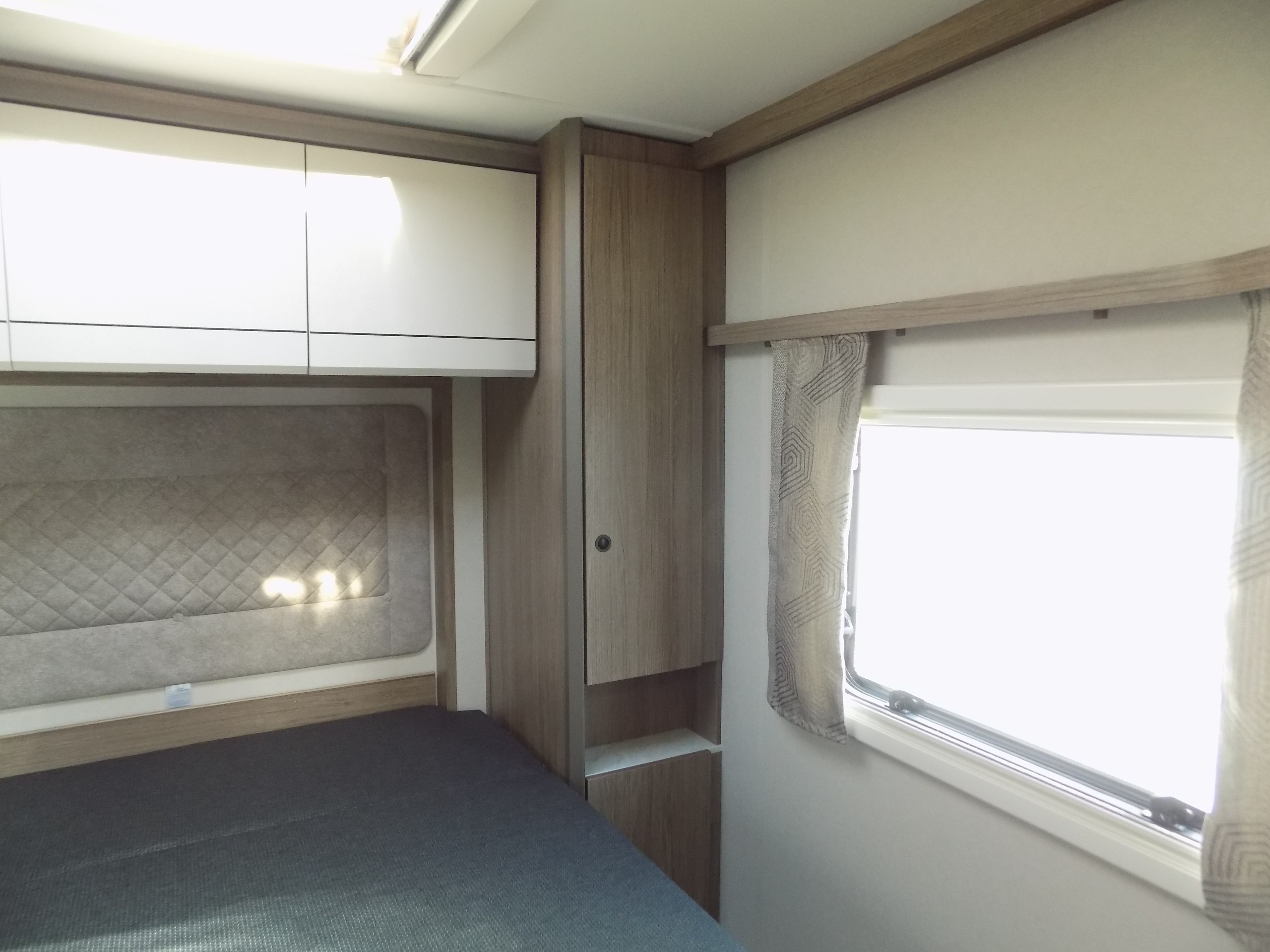 2027 Coachman Acadia 545 Penshurst Premier Plus Sussex Special Edition - LAST ONE, DEMONSTRATOR DISCOUNT, AVAILABLE NOW!