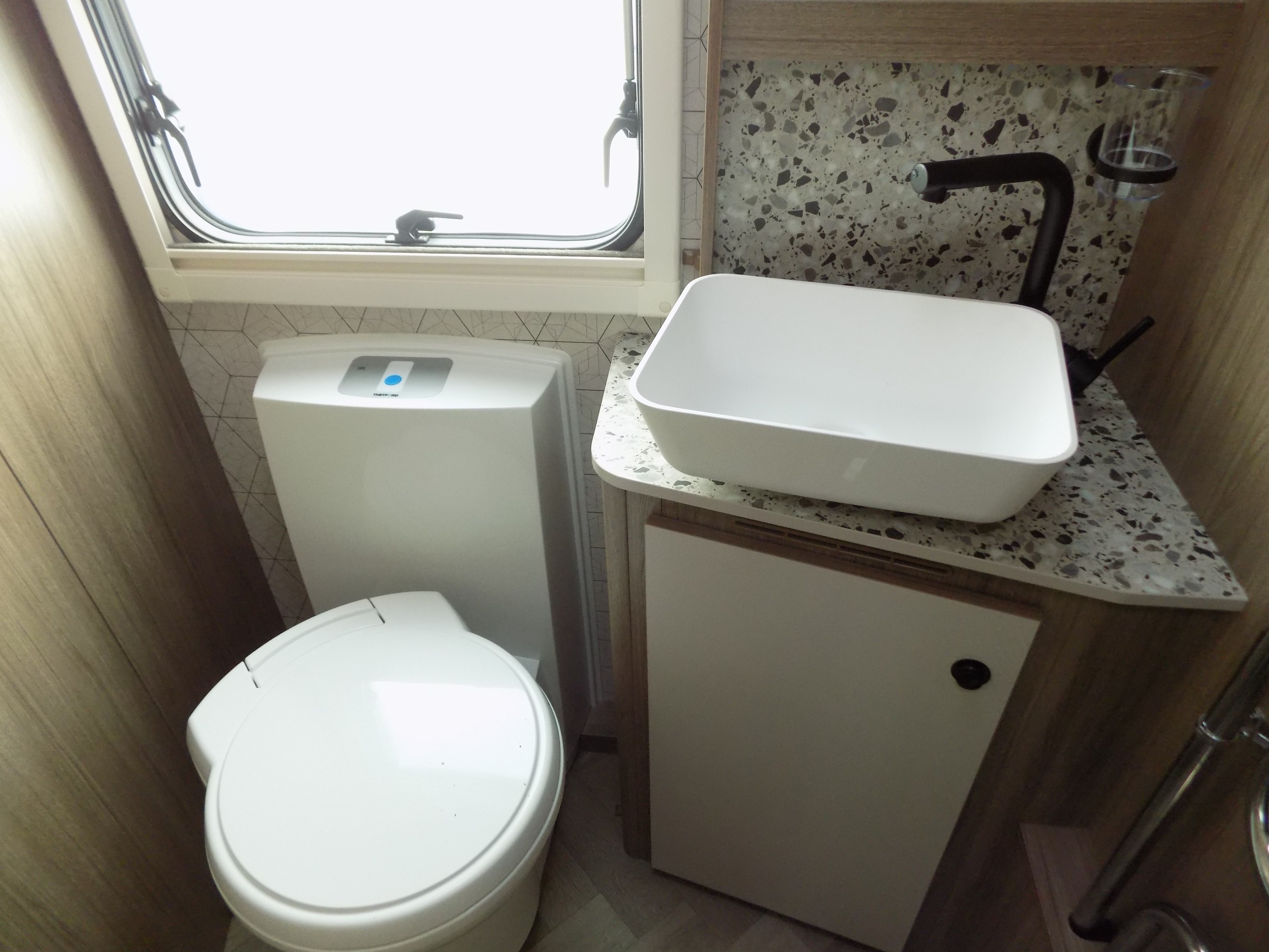 2027 Coachman Acadia 545 Penshurst Premier Plus Sussex Special Edition - LAST ONE, DEMONSTRATOR DISCOUNT, AVAILABLE NOW!
