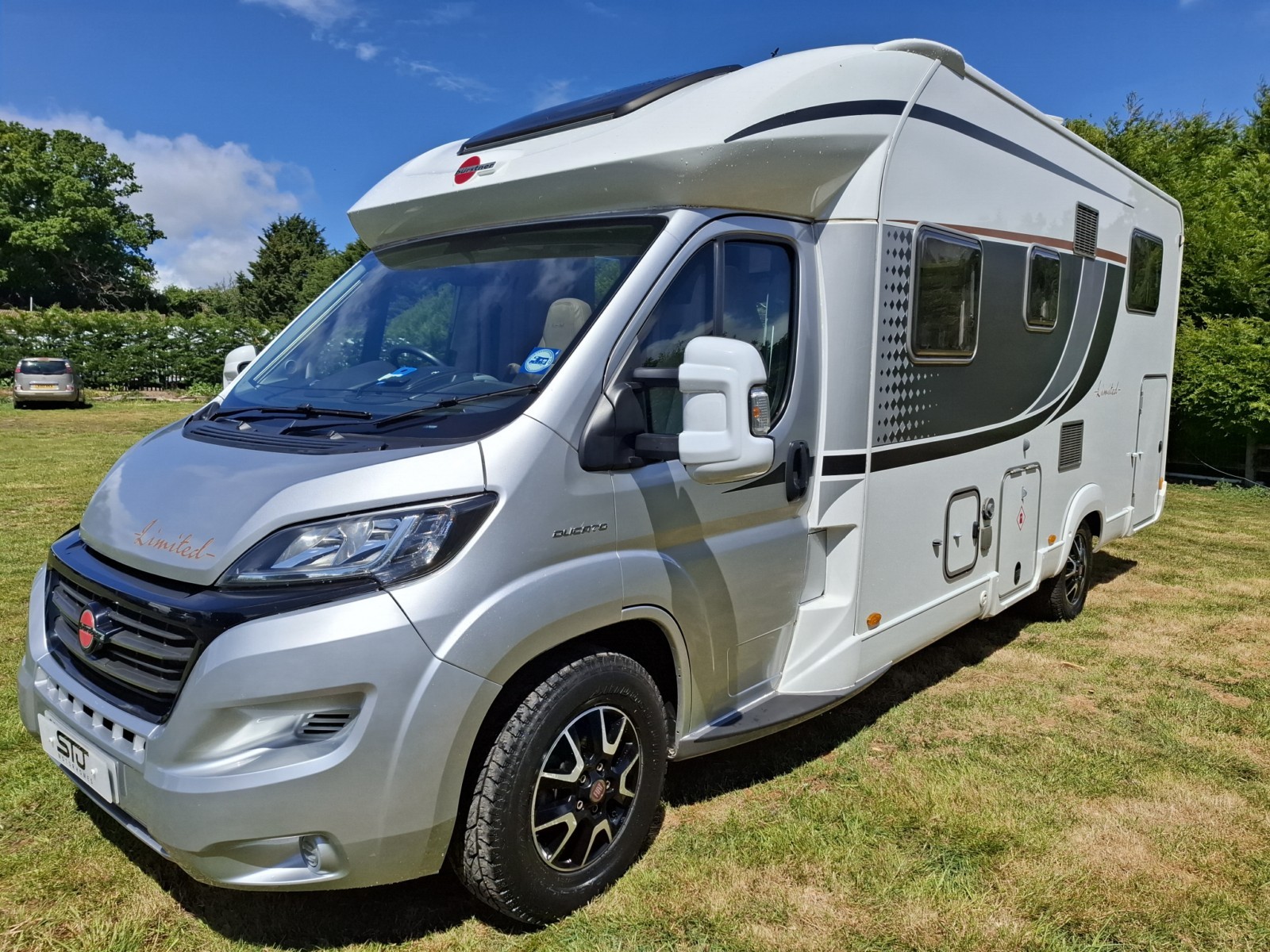 Burstner Lyseo 728G Limited - Exterior - Front
