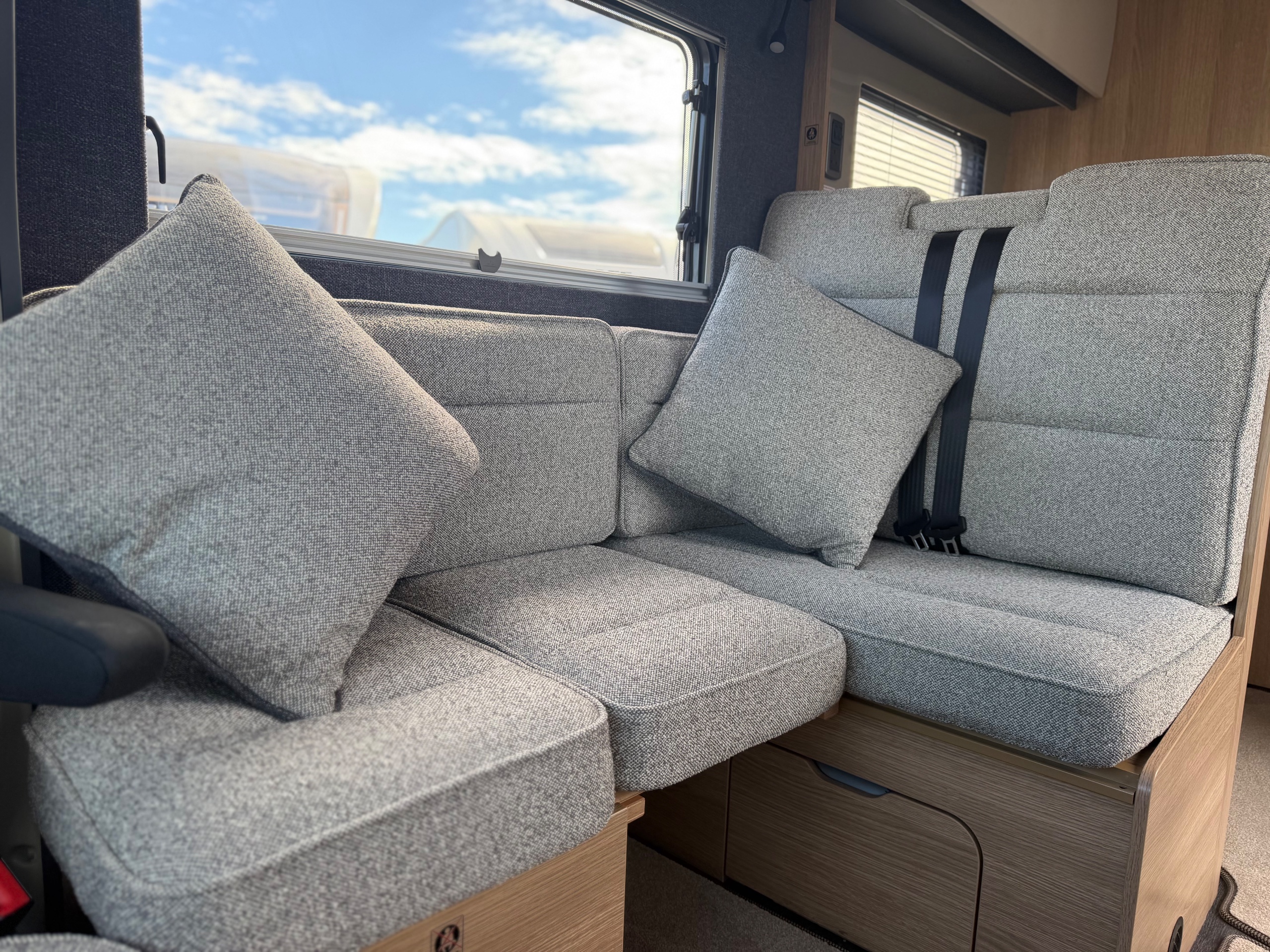 2024 Auto-Trail Excel 675B