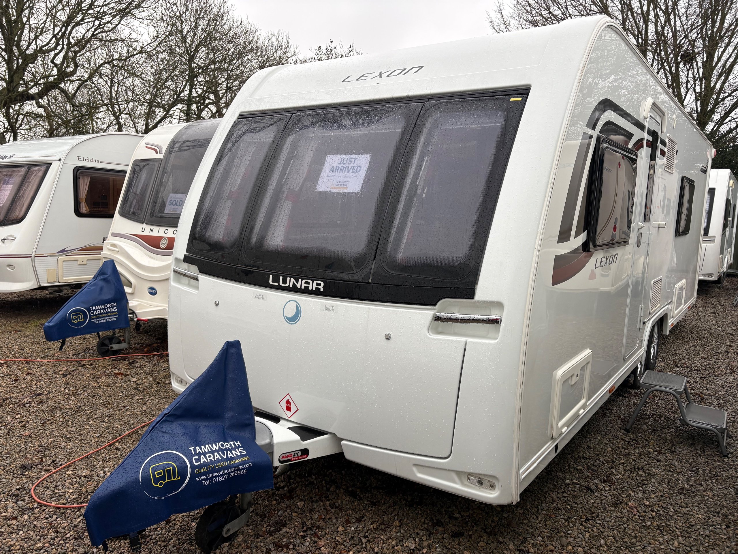 Lunar Lexon 640 - Exterior - Front