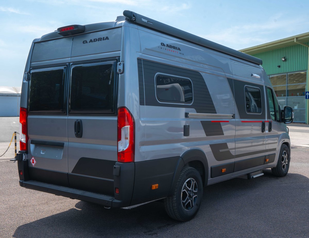 2026 Adria Twin Sports 640 SLB 180BHP Auto