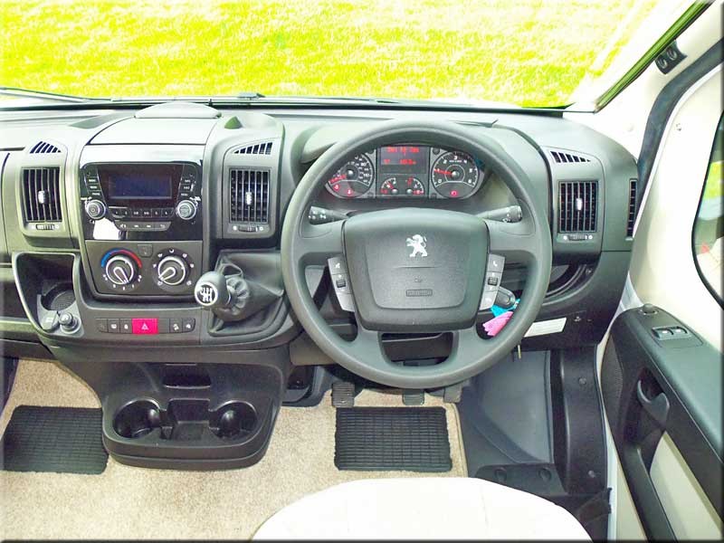 2017 Bailey Approach Advance 635 Peugeot Boxer