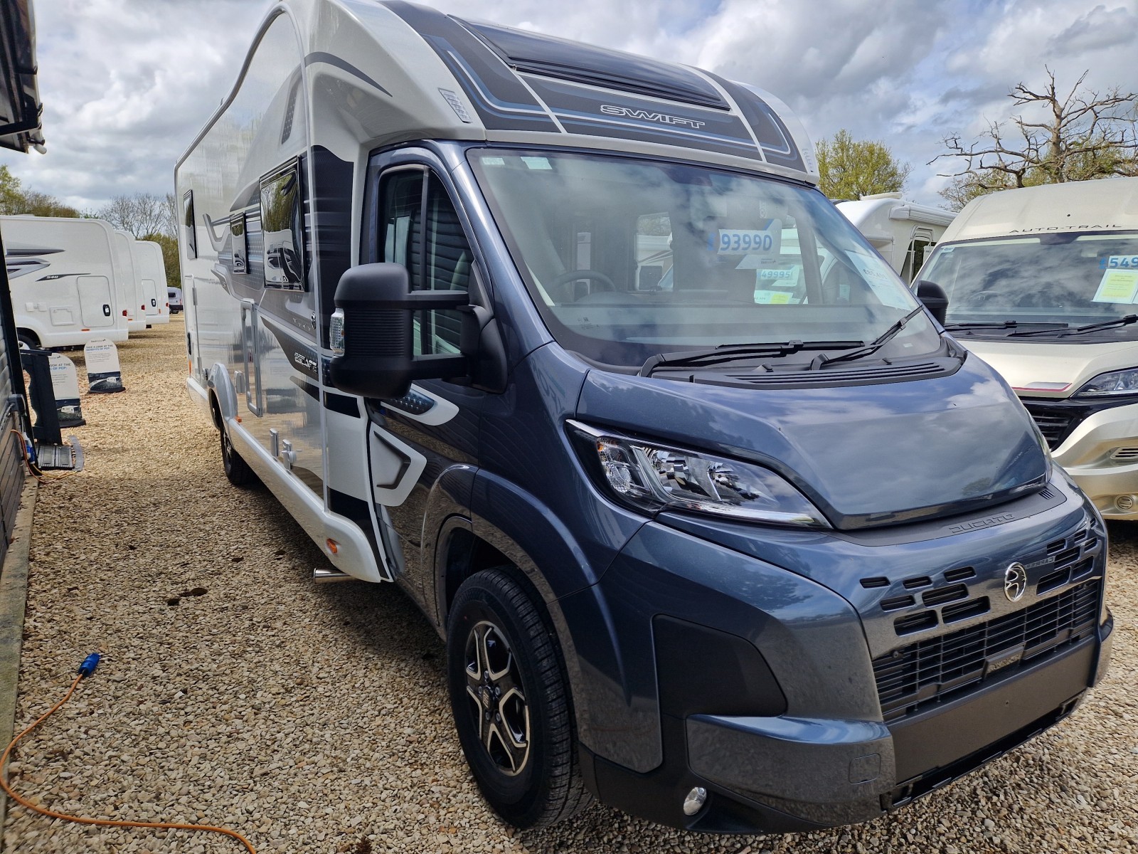 Swift Escape 694