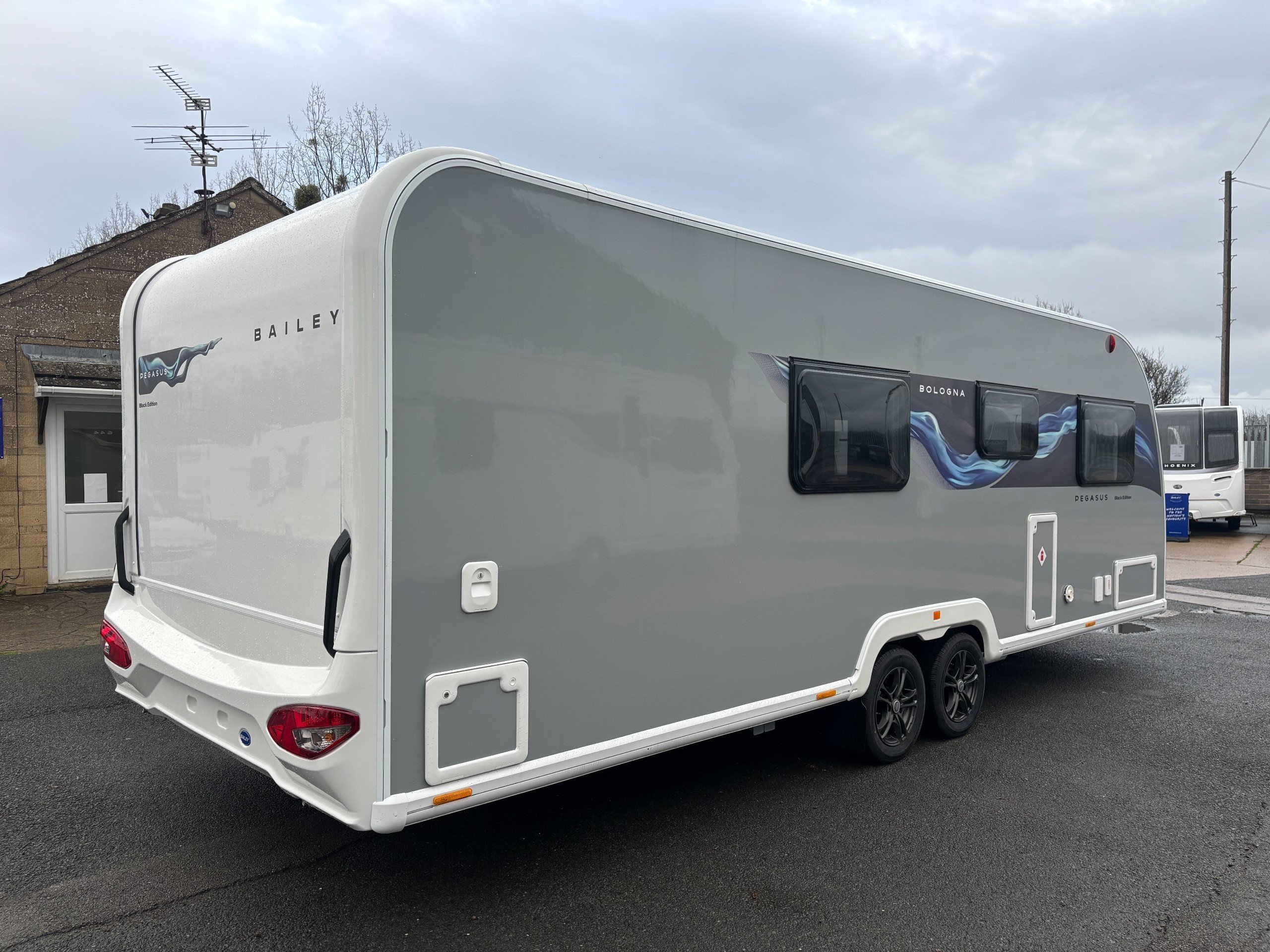 Exterior - Rear