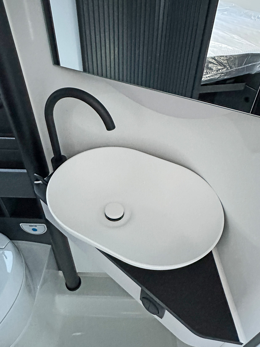 2026 Adria Twin Supreme 600 SPB