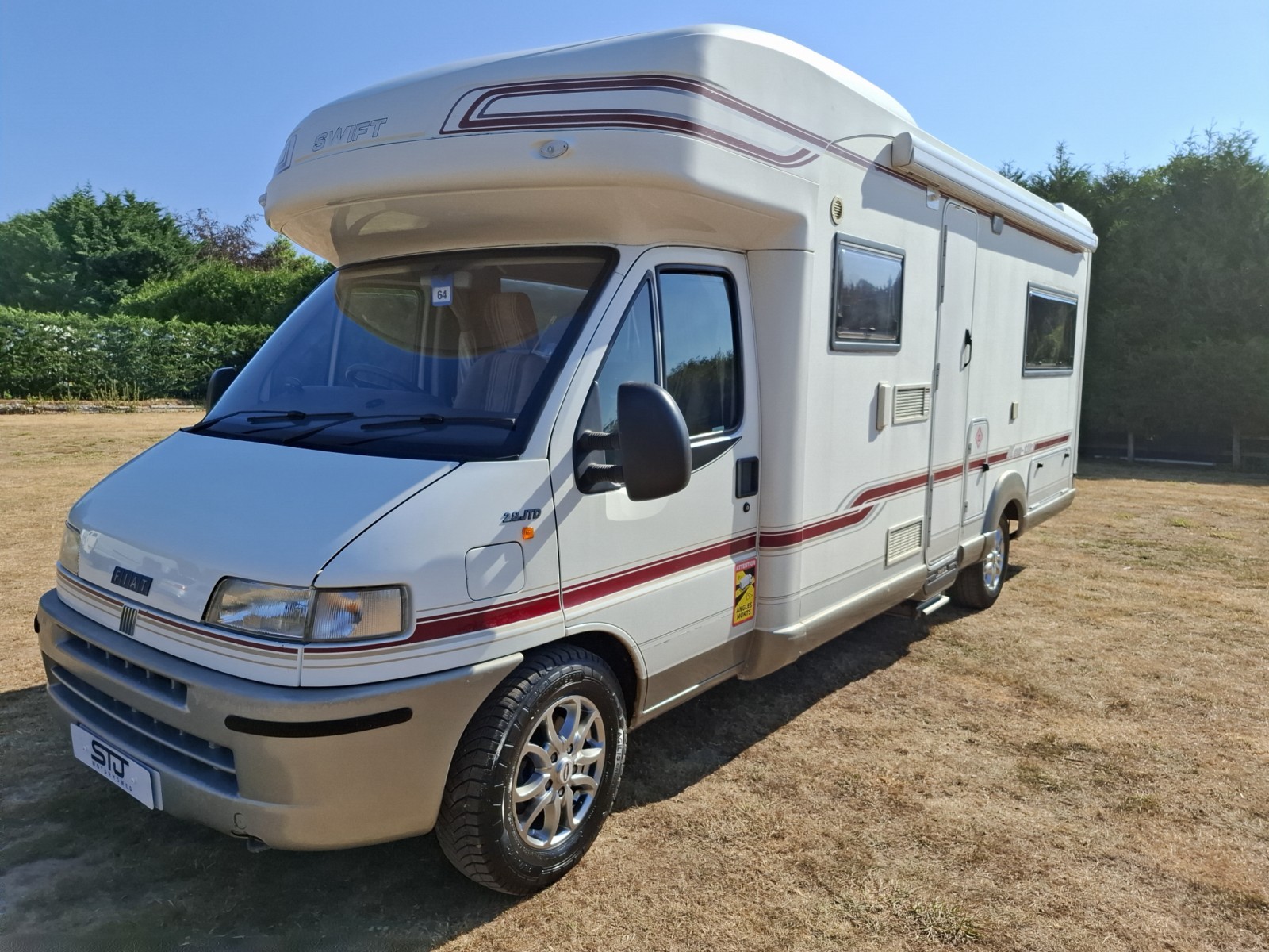 Swift Kon-Tiki 645 - Exterior - Front