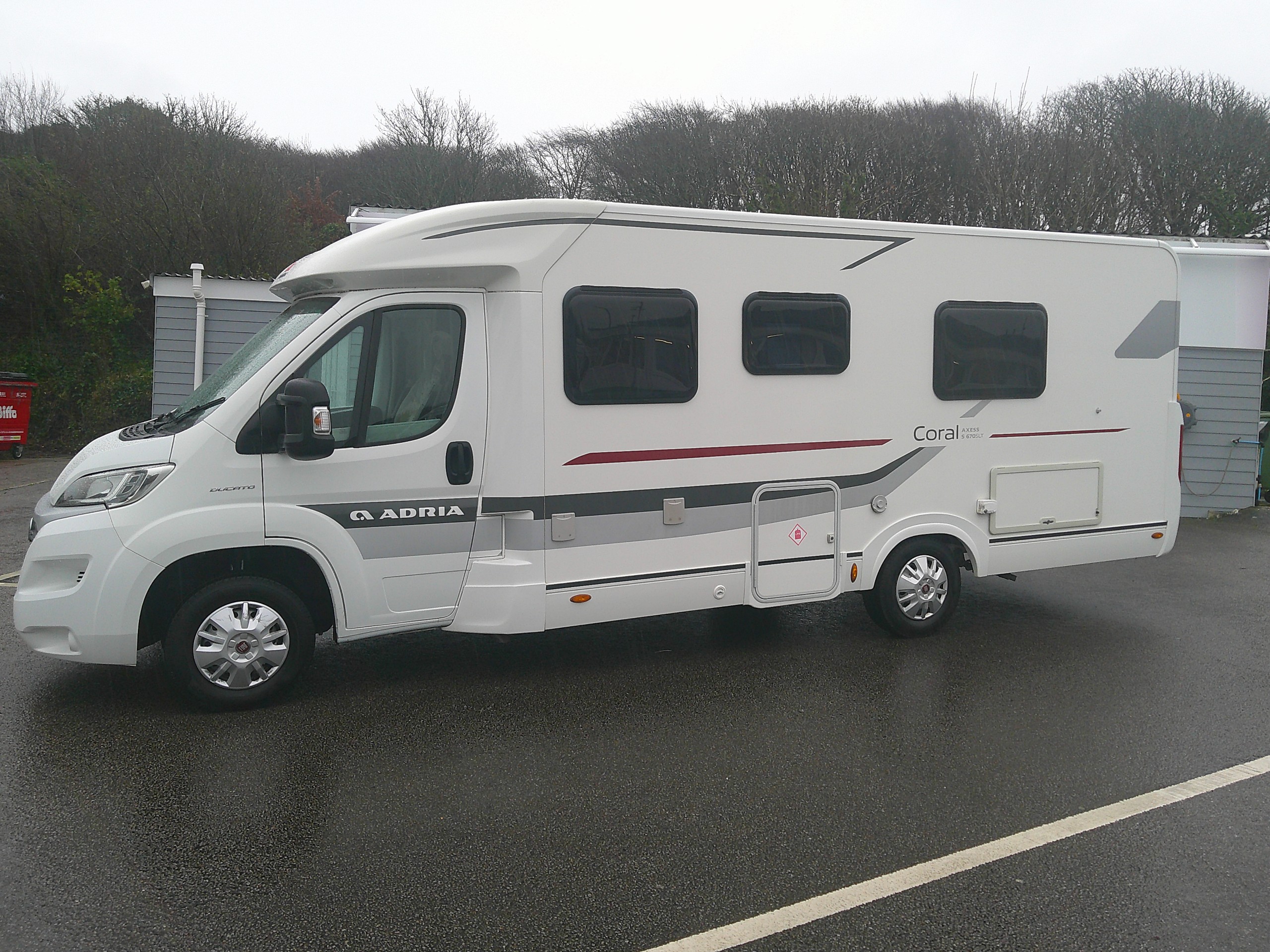 Adria Coral Axess S 670 SLT - Photo 1