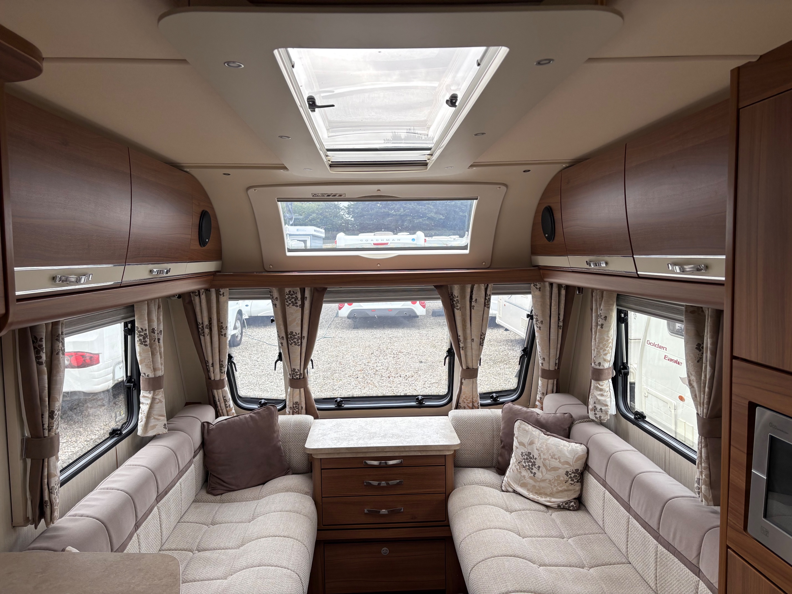 2016 Elddis Affinity 530