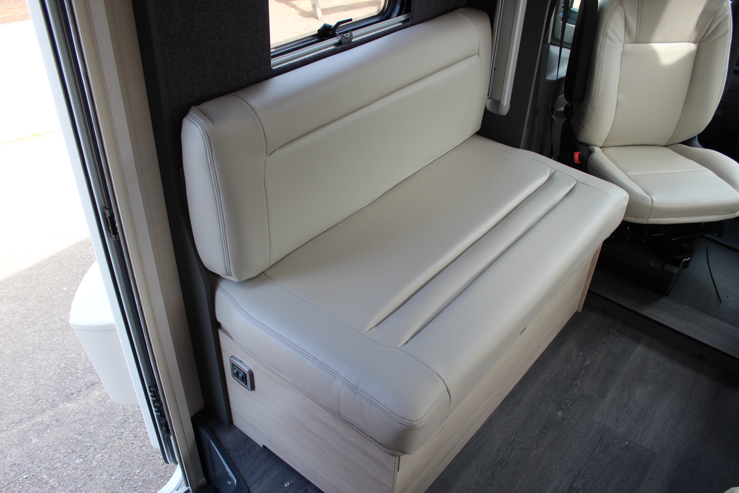 2027 Auto-Trail F-Line F60