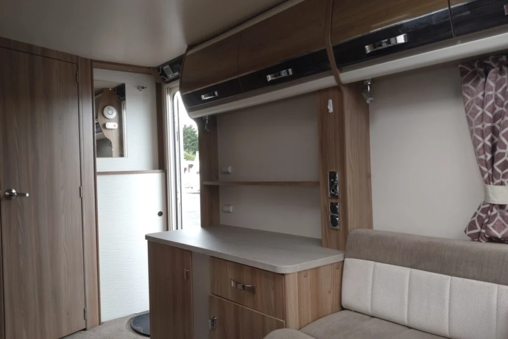 Swift Conqueror 480
