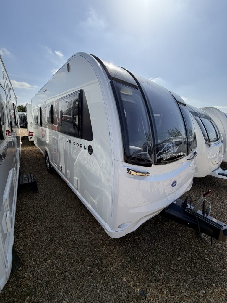 Bailey Unicorn Cadiz - Exterior - Front