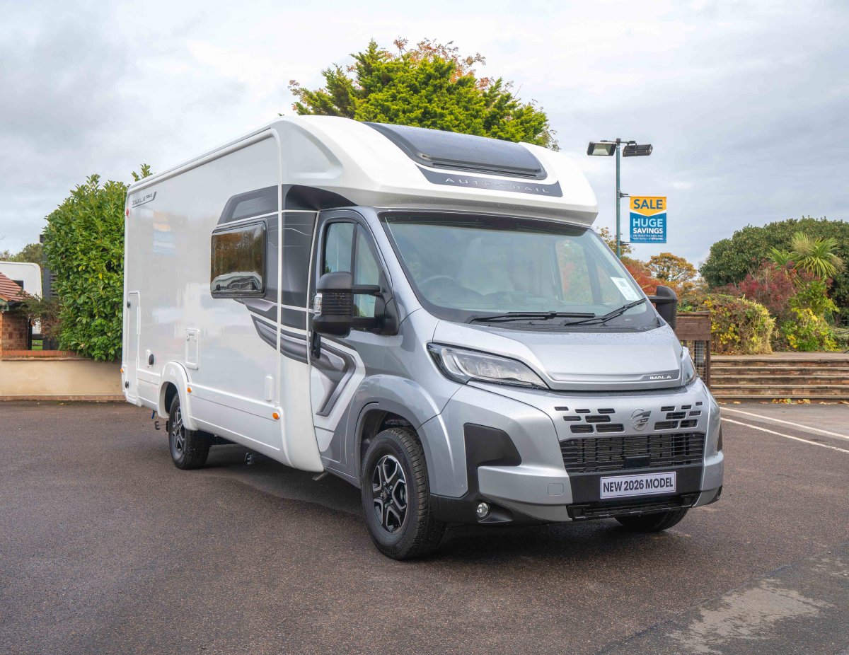 Auto-Trail Imala 736G 140BHP Lo Line 4-Berth French Bed Motorhome - Photo 1