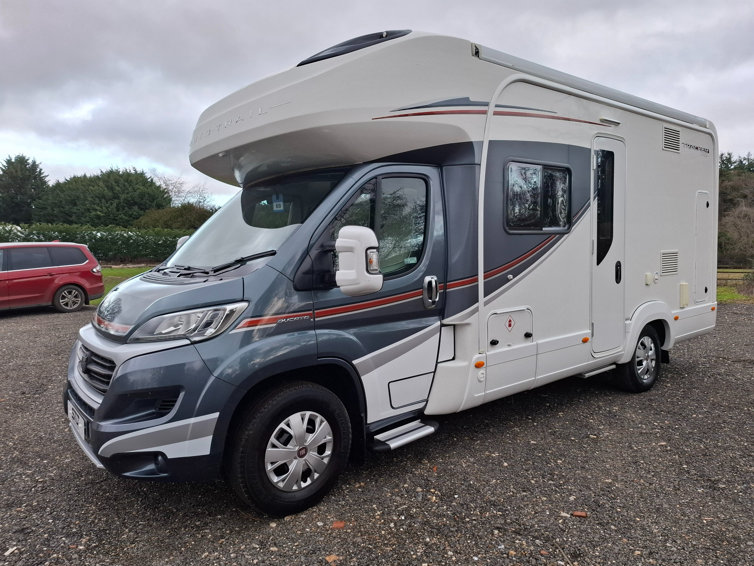 2017 Auto-Trail Tracker RS